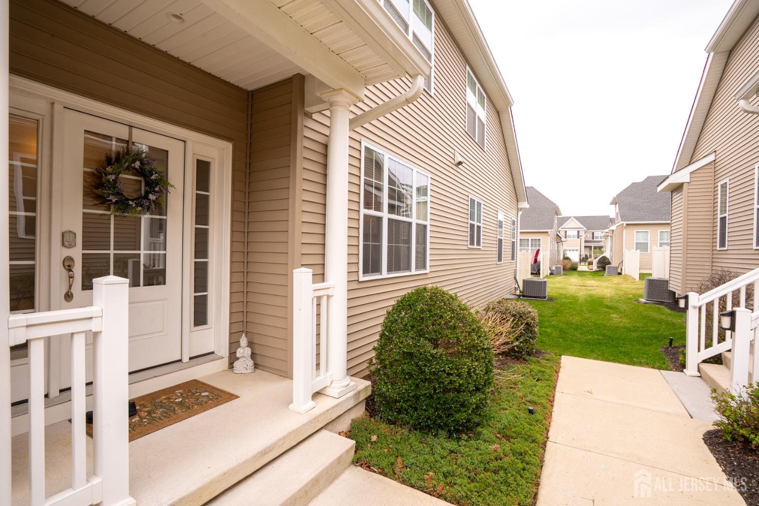 10 Traditions Place Image 3