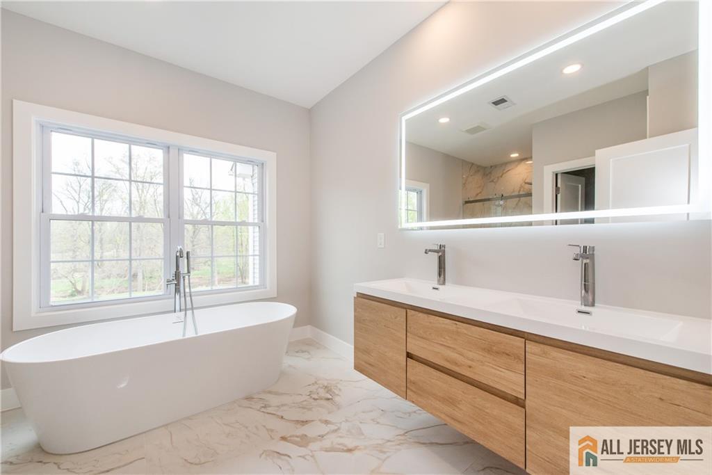 165 Normandy Drive, Piscataway, NJ, 08854 image 21