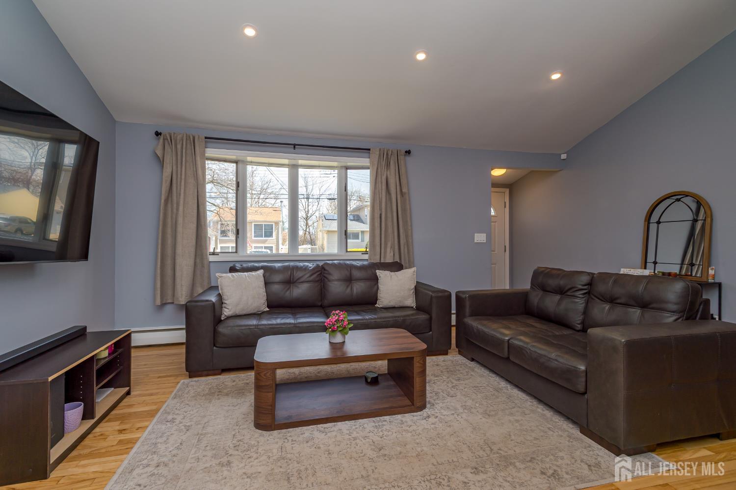 67 Albert Drive Image 4