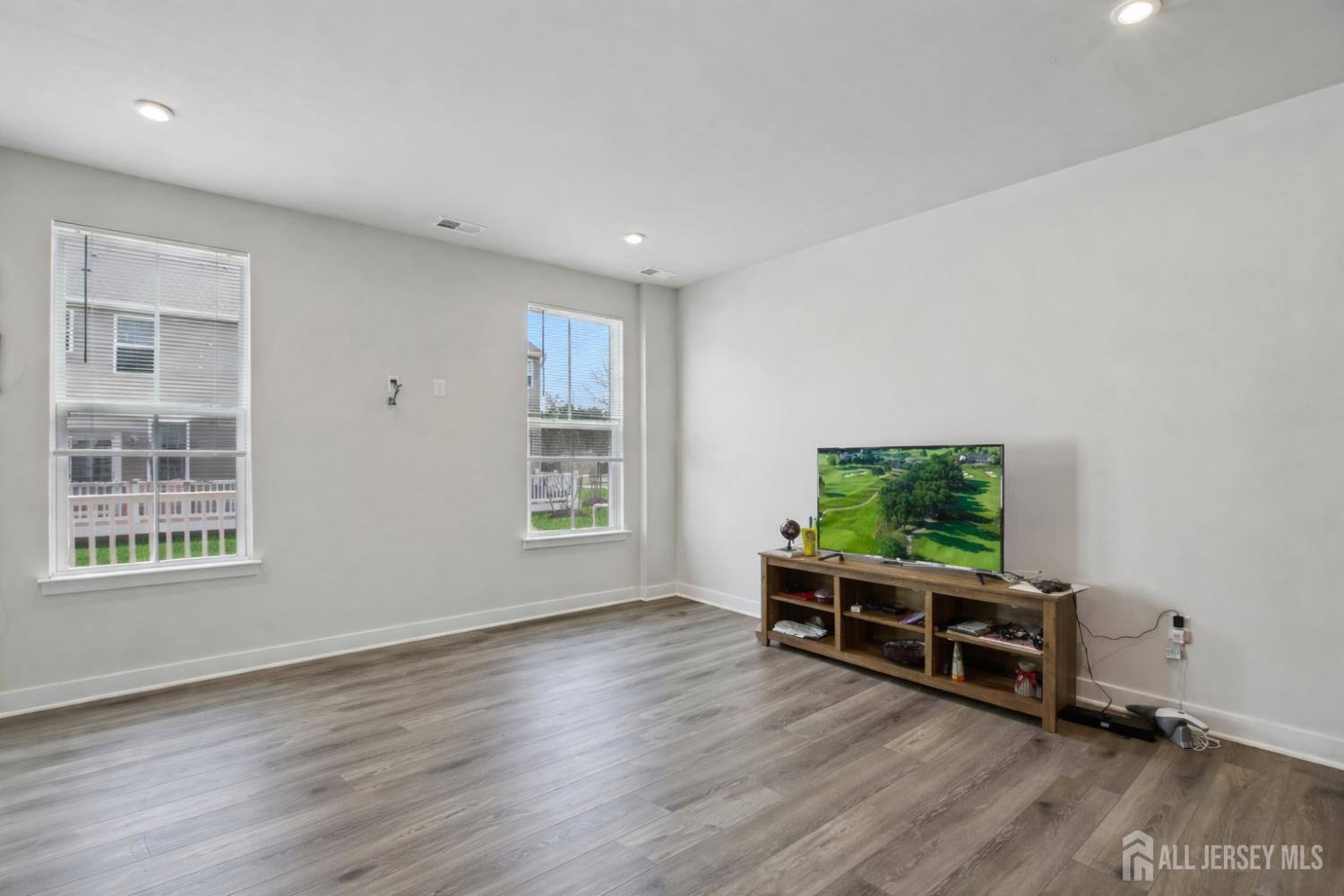 49 Owen Court, Franklin Twsp, NJ, 08873 image 13