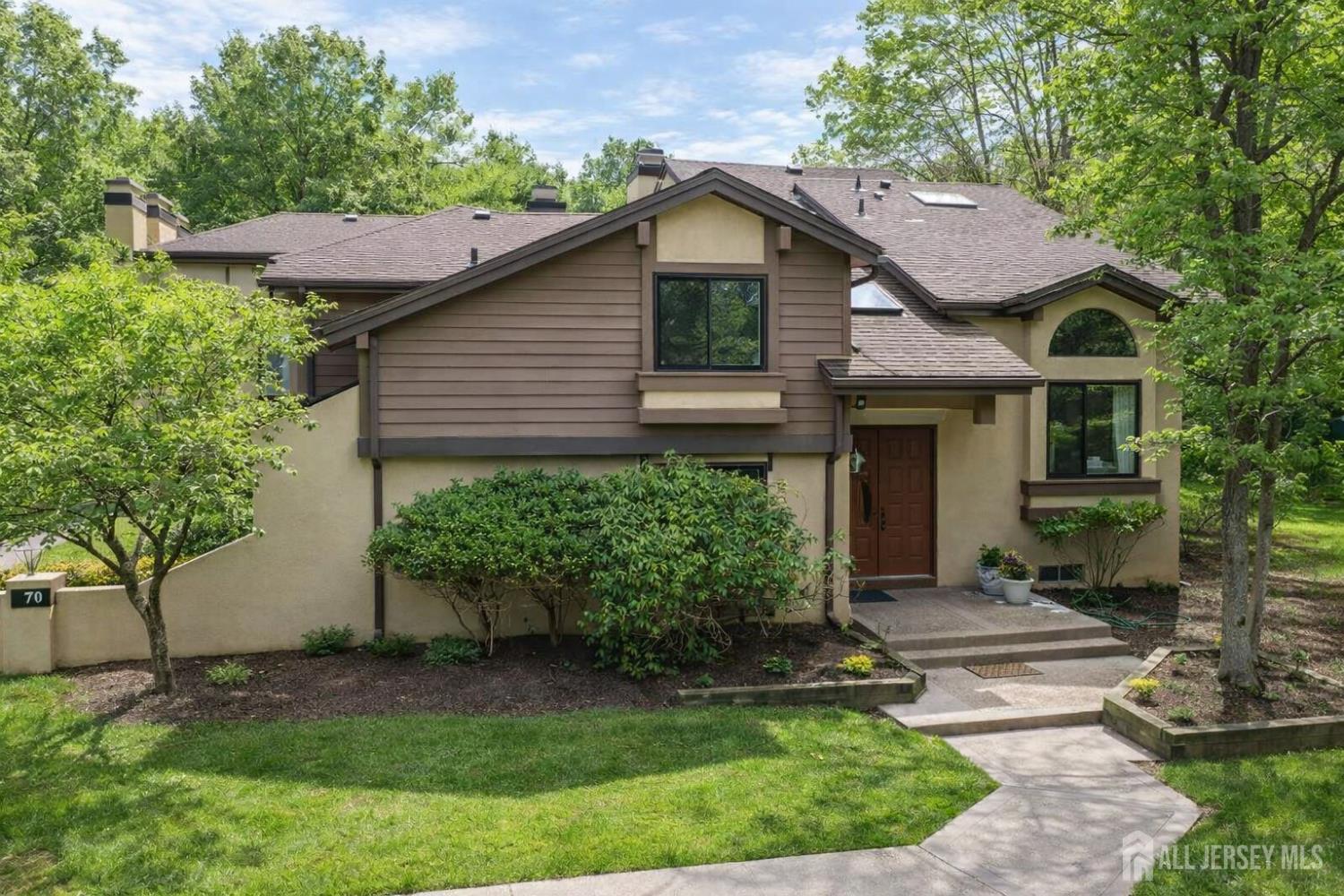 70 Sayre Drive Image 3