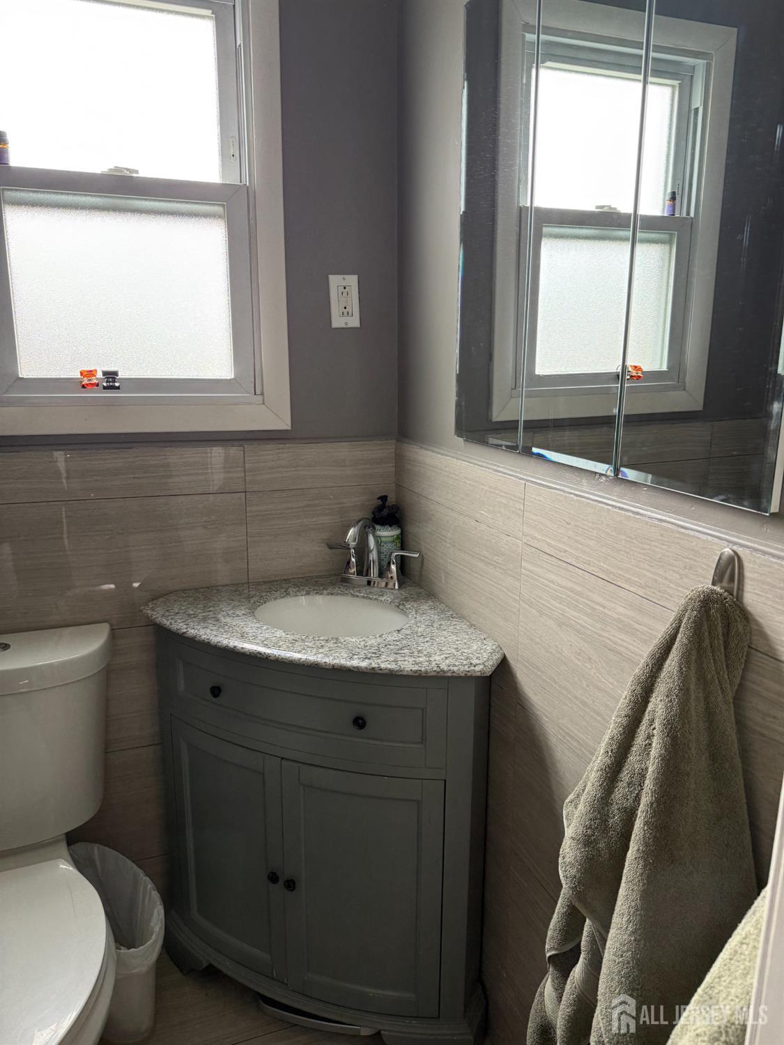 31 Edwin Street, Carteret, NJ, 07008 image 8