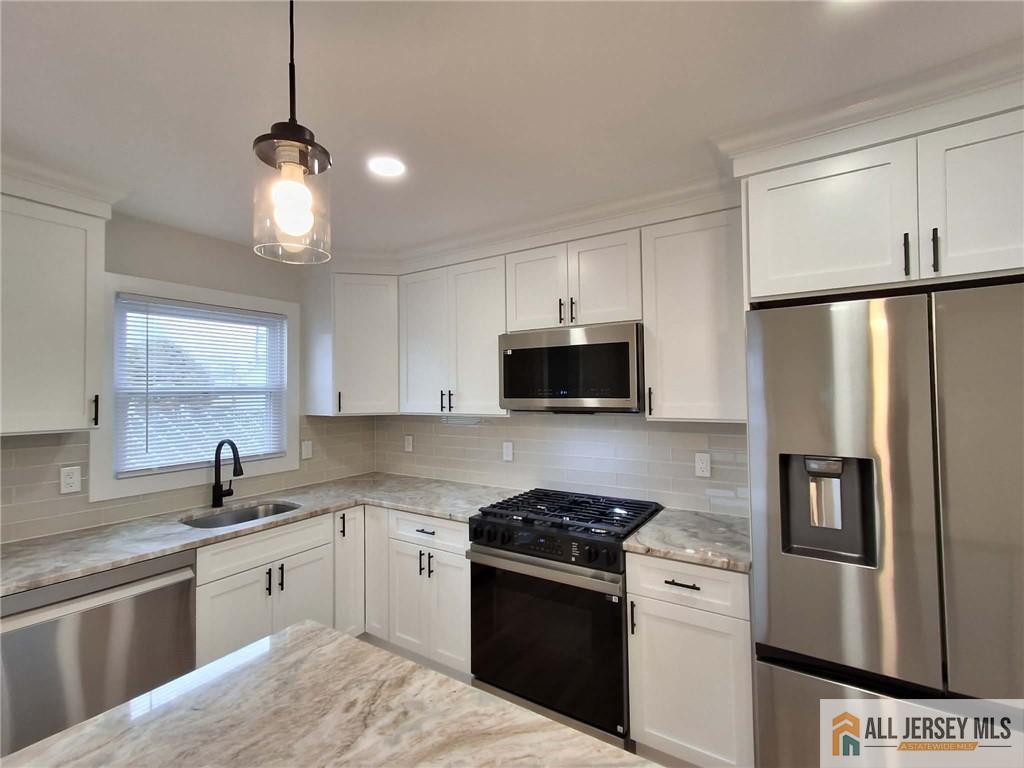 397 Lake Avenue Image 5