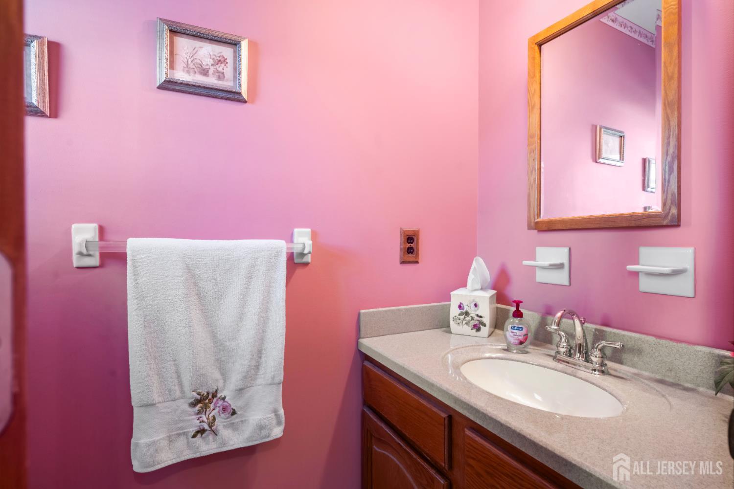 6 Marie Lane, Edison, NJ, 08817 image 16