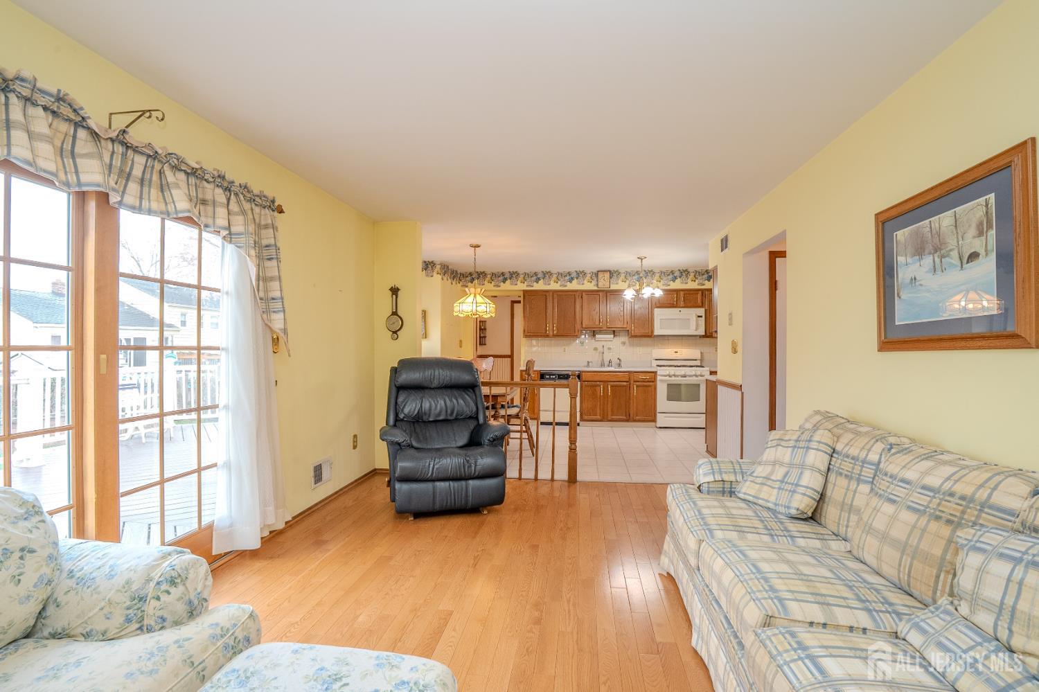 15 Lynn Court, North Brunswick, NJ, 08902 image 8