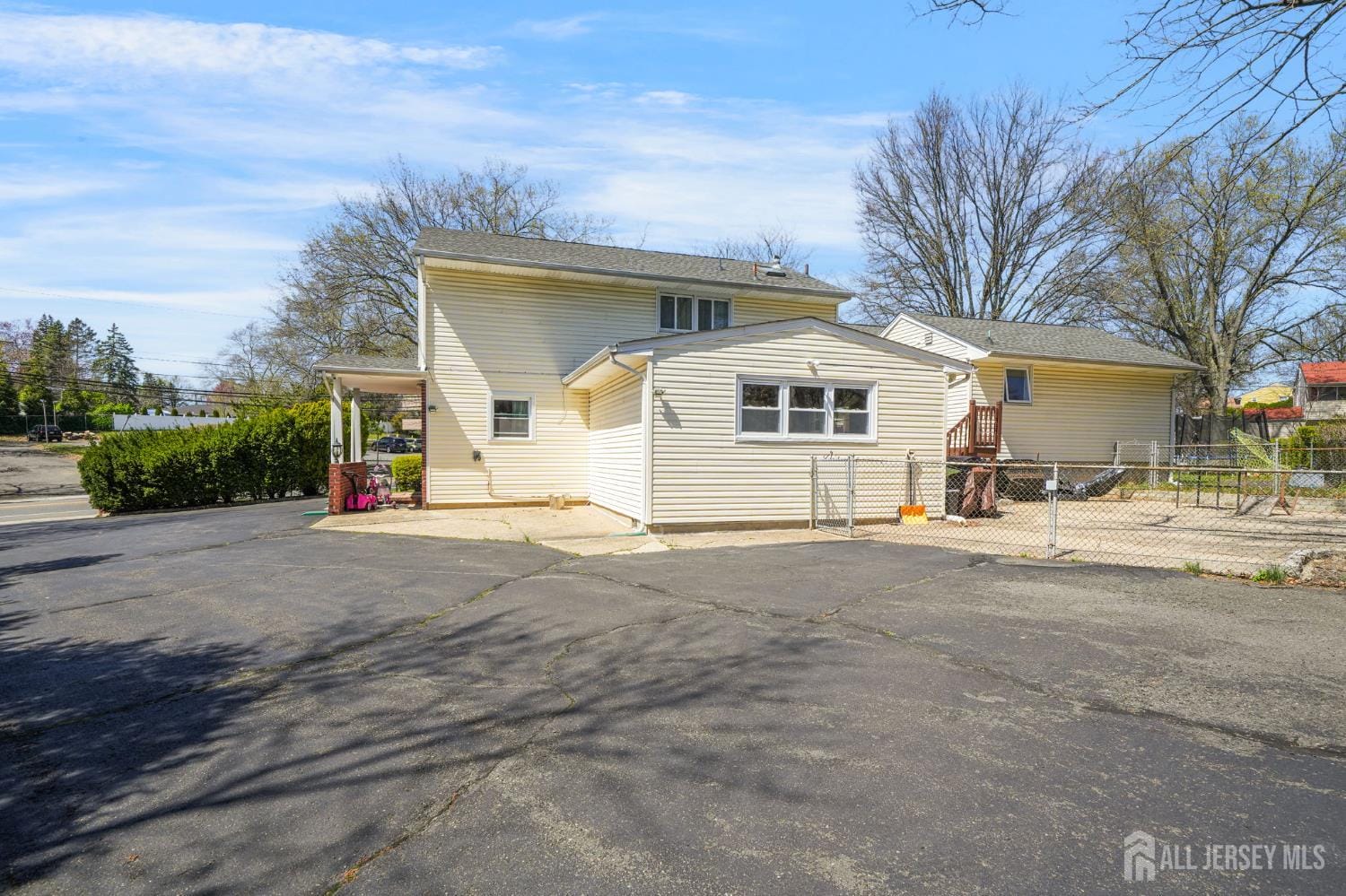 292 Summerhill Road Image 5