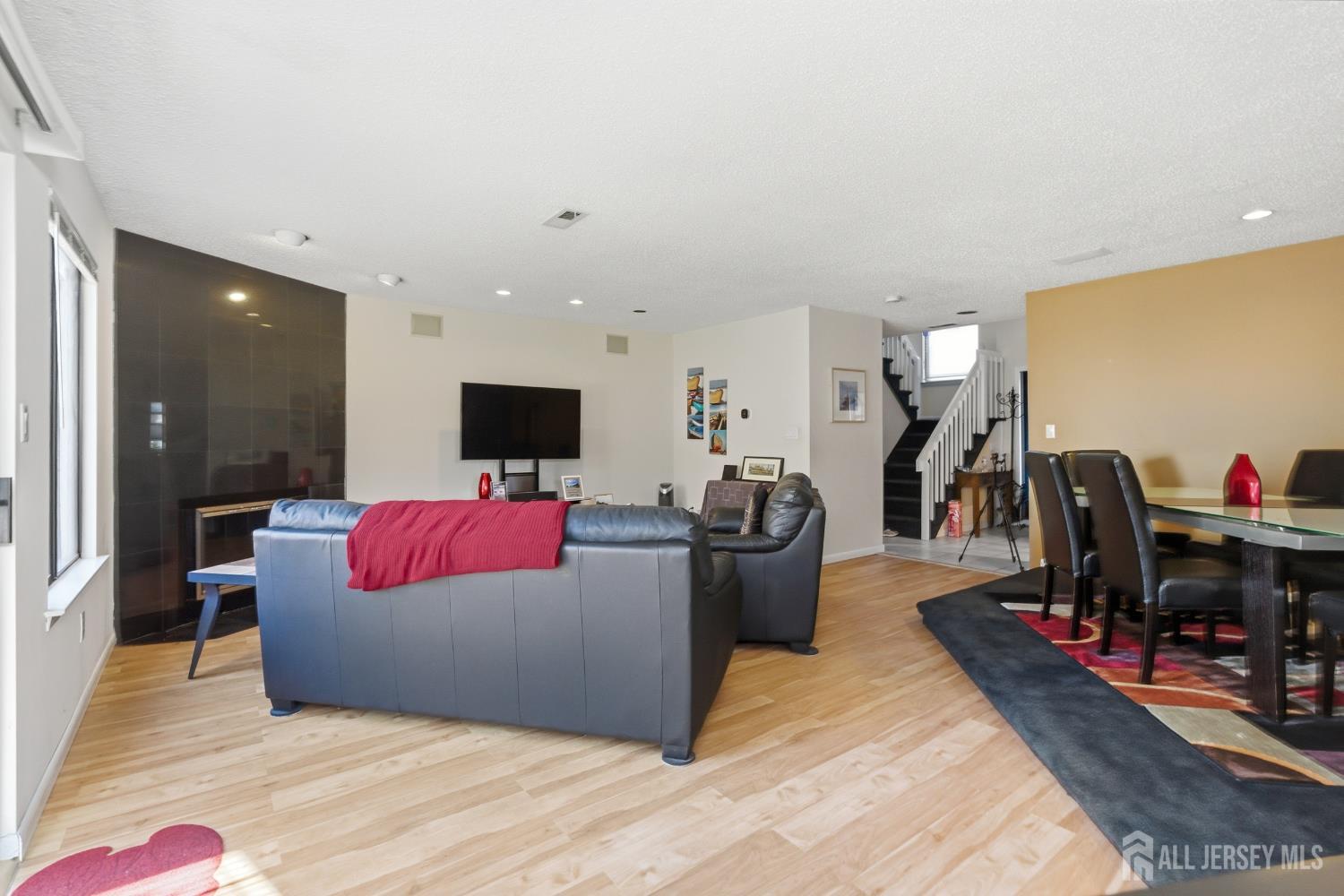 38 Carriage Place, Edison, NJ, 08820 image 7