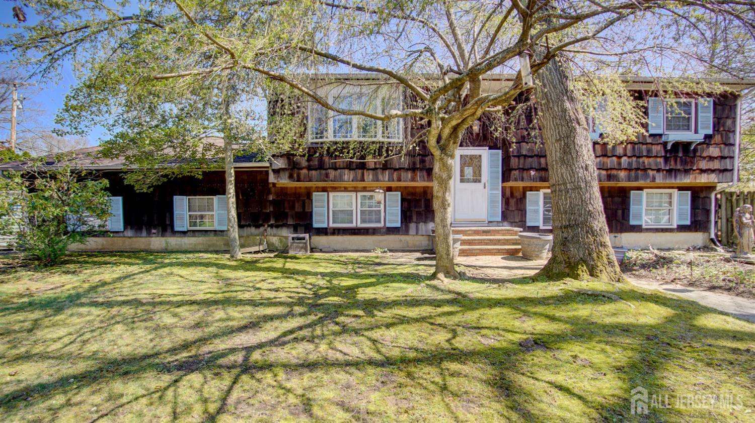 1 S Shore Boulevard Image 3