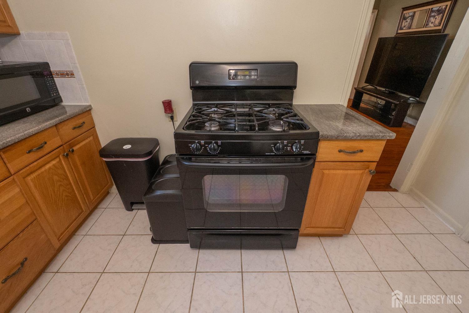 608 Nassau Street, North Brunswick, NJ, 08902 image 7