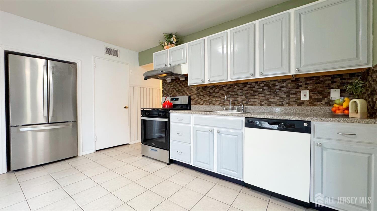 148 Winthrop Road Image 5