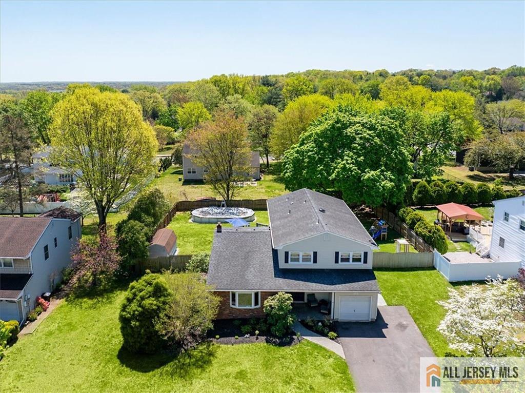 14 London Drive Image 3