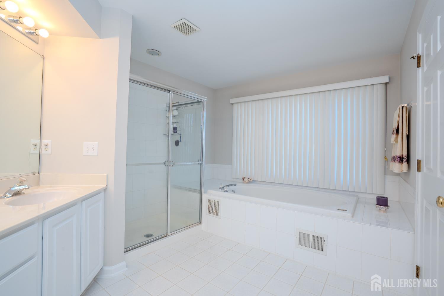 3 Colonial Court, Plainsboro, NJ, 08536 image 32