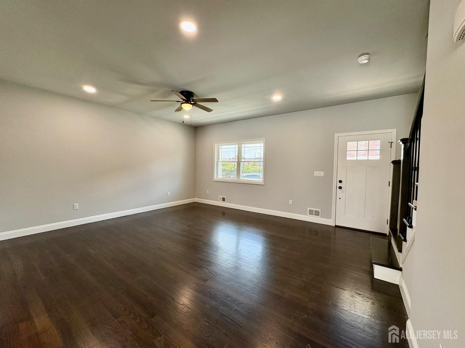 528 Catherine Street Image 4