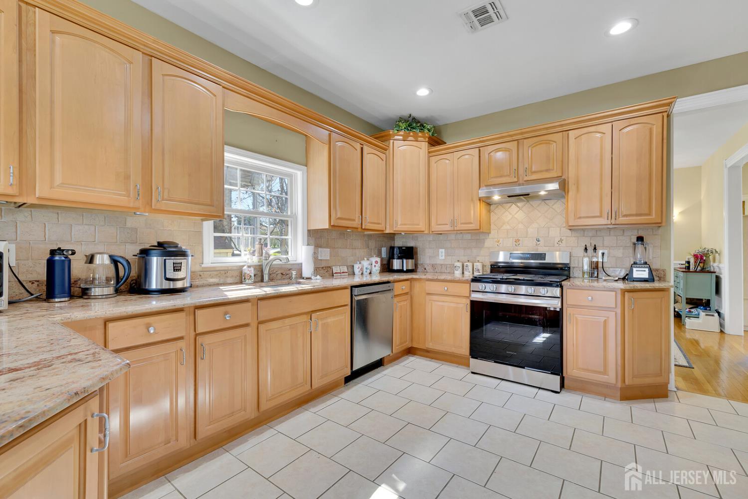 29 Tower Road, Edison, NJ, 08820 image 19