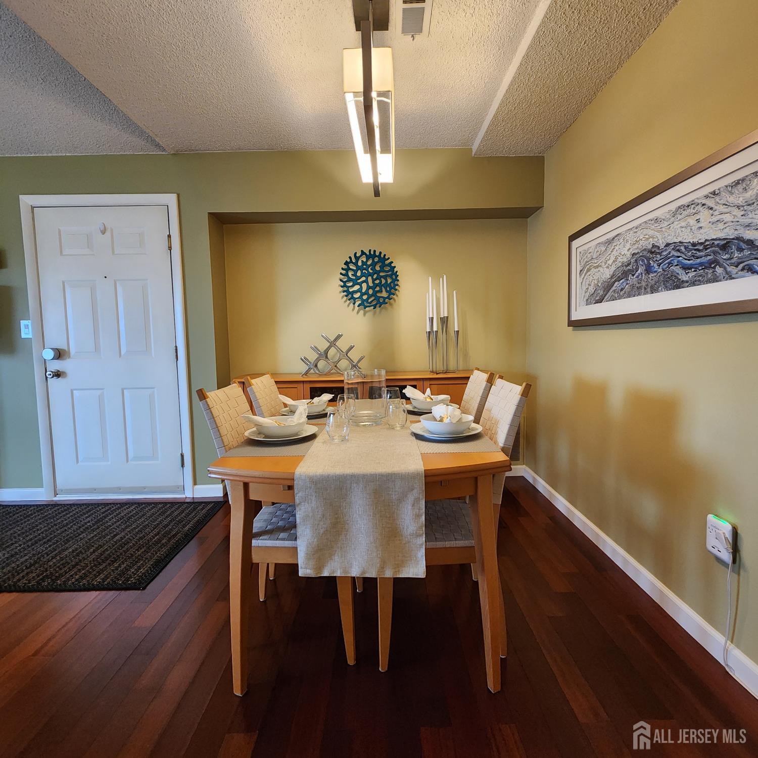 5321 Ravens Crest Drive Image 3