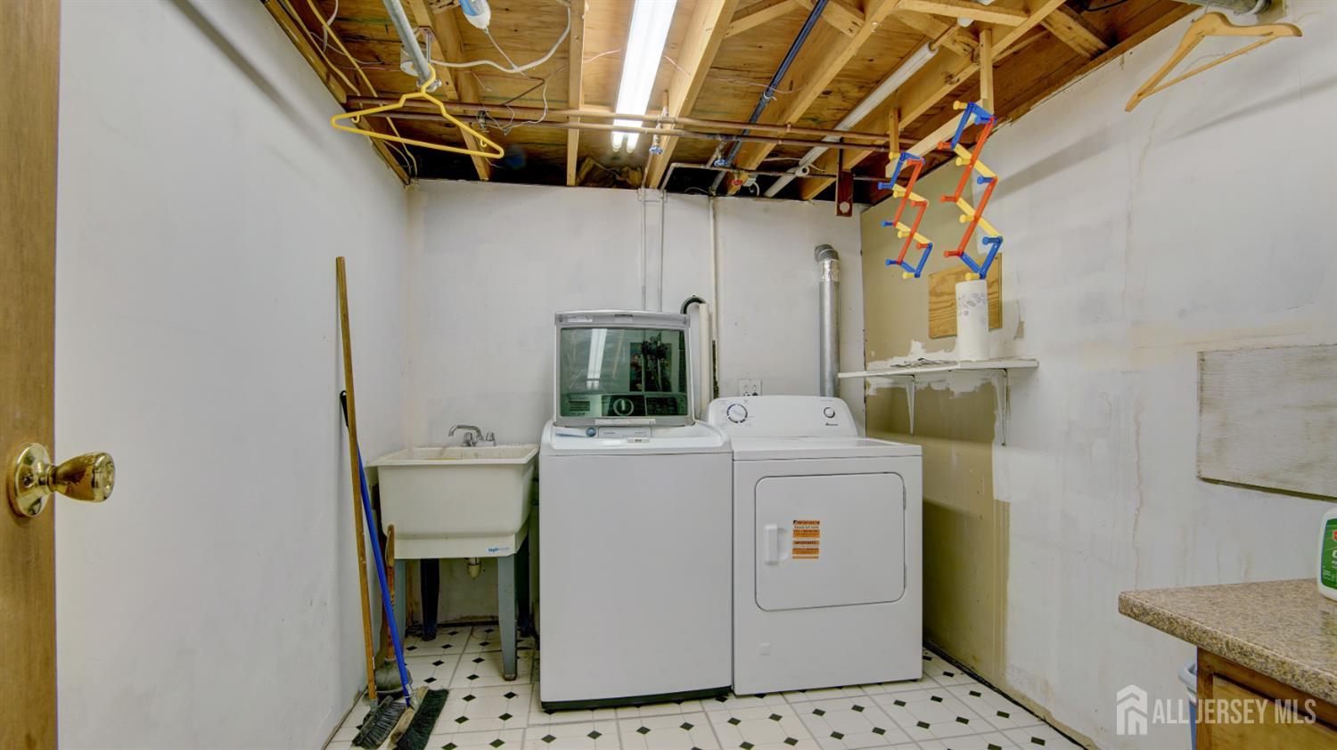 314 Adirondack Avenue, Spotswood, NJ, 08884 image 38