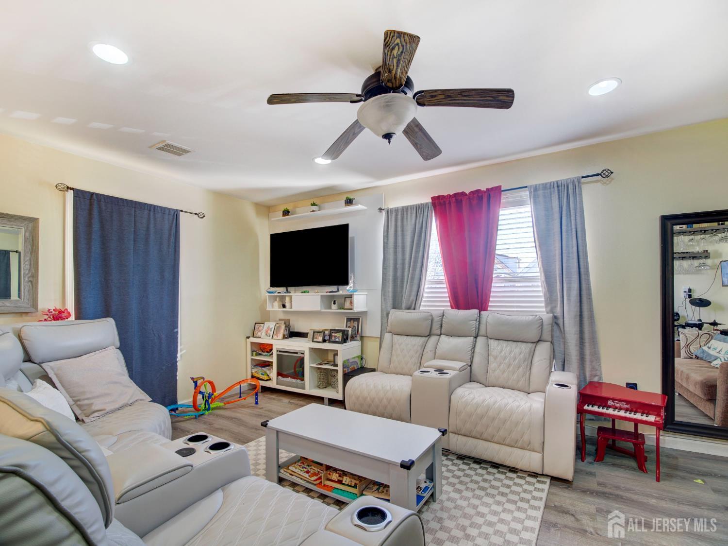 267 Watson Avenue Image 5