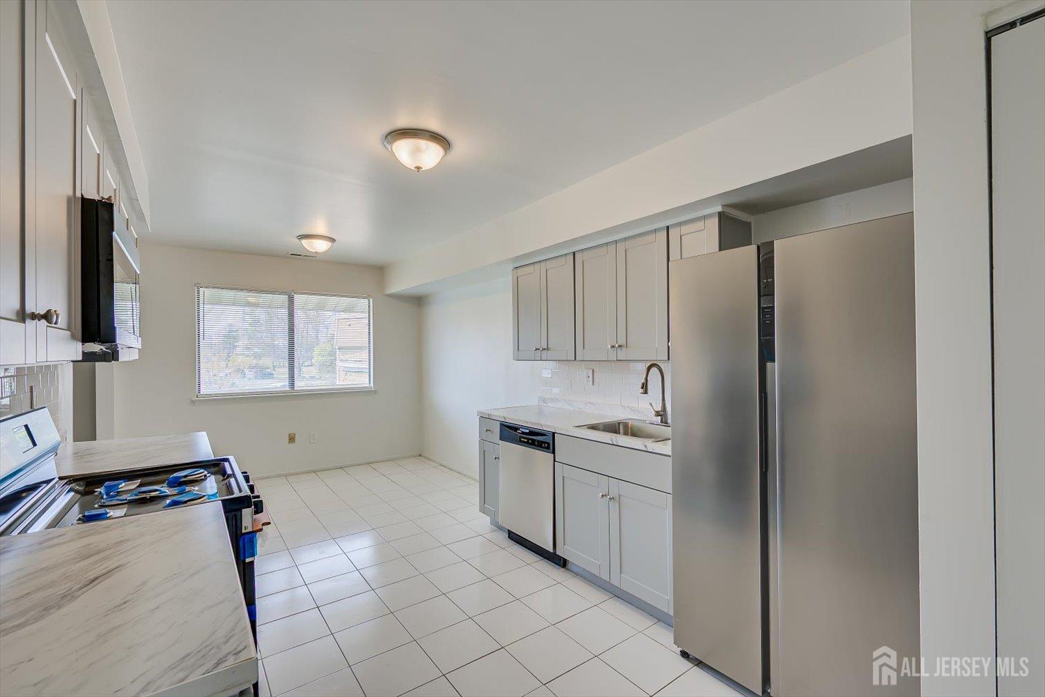 1607 Edison Glen Terrace, Edison, NJ, 08837 image 10