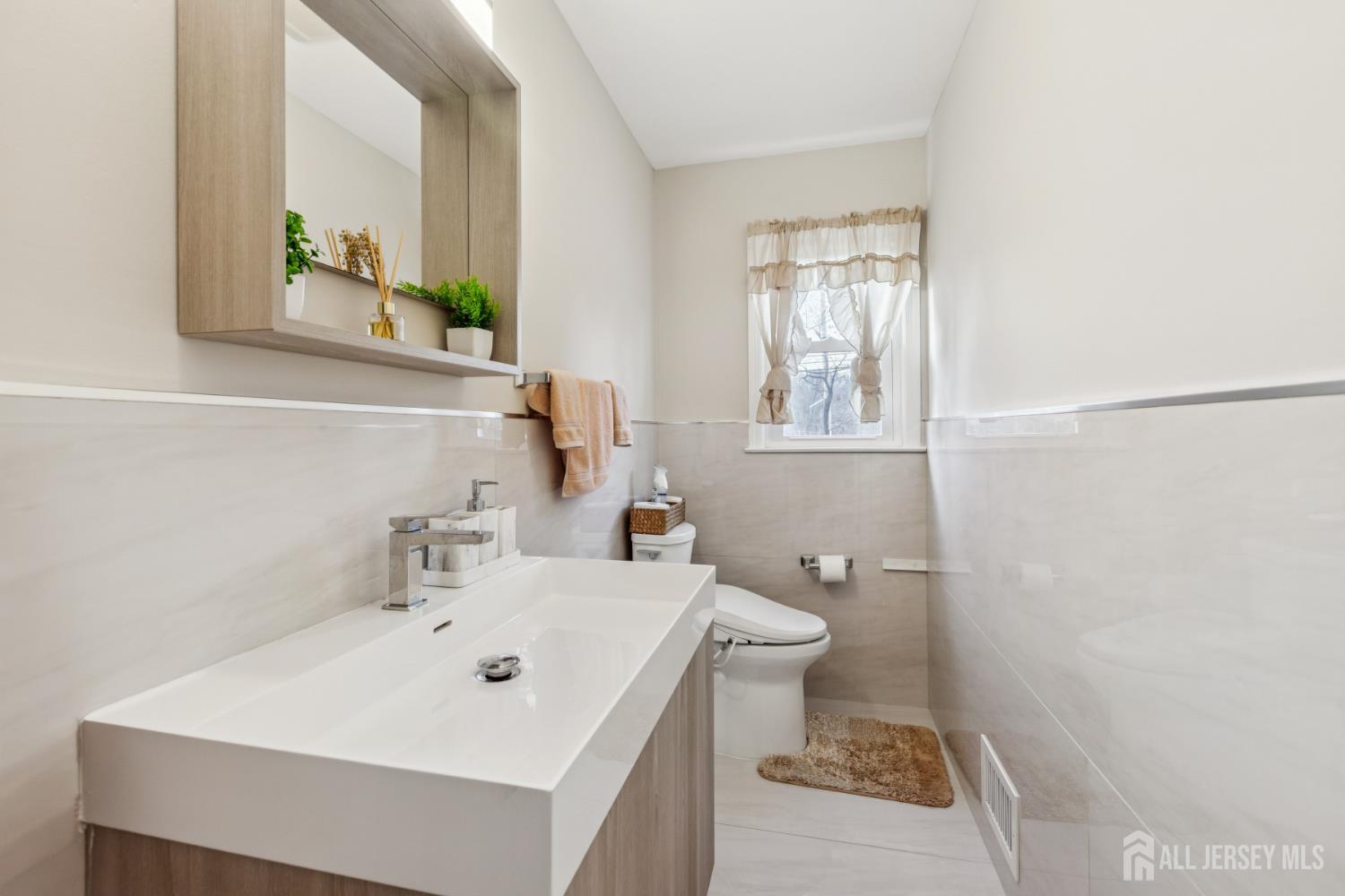 8 Constitution Court, East Brunswick, NJ, 08816 image 24