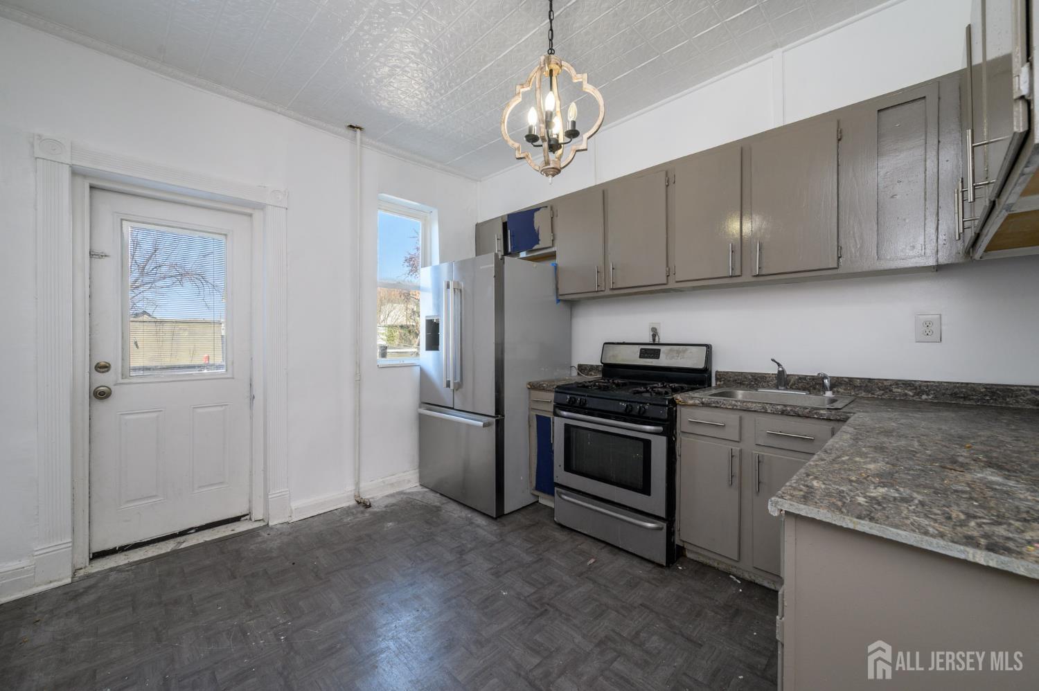 661 Kennedy Boulevard, Bayonne, NJ, 07002 image 14