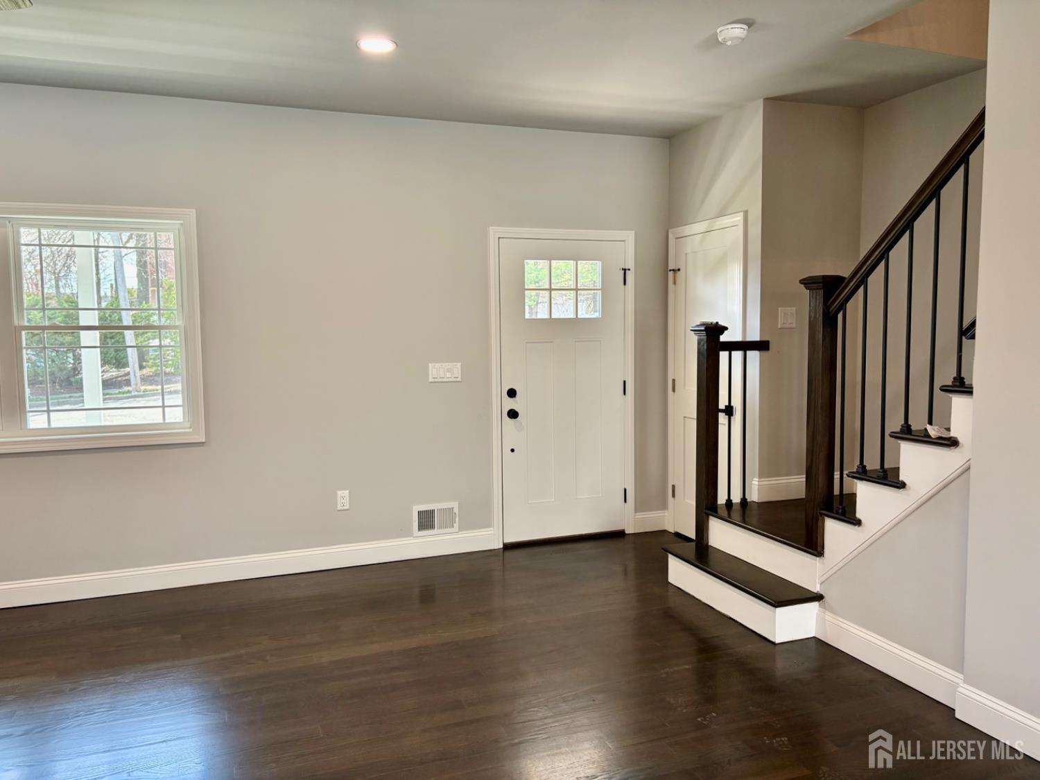 528 Catherine Street Image 5