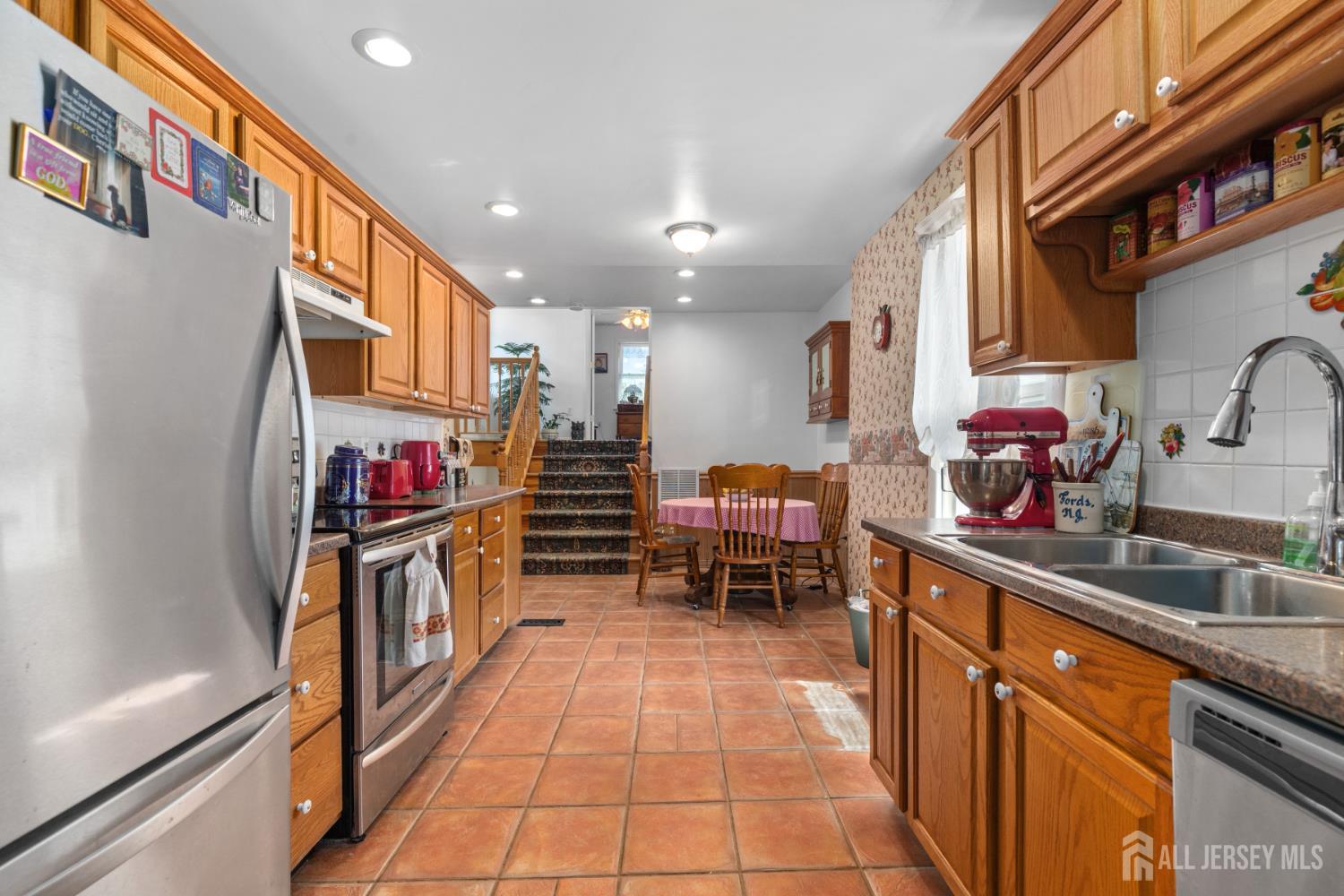 28 WILDWOOD Avenue, Fords, NJ, 08863 image 17