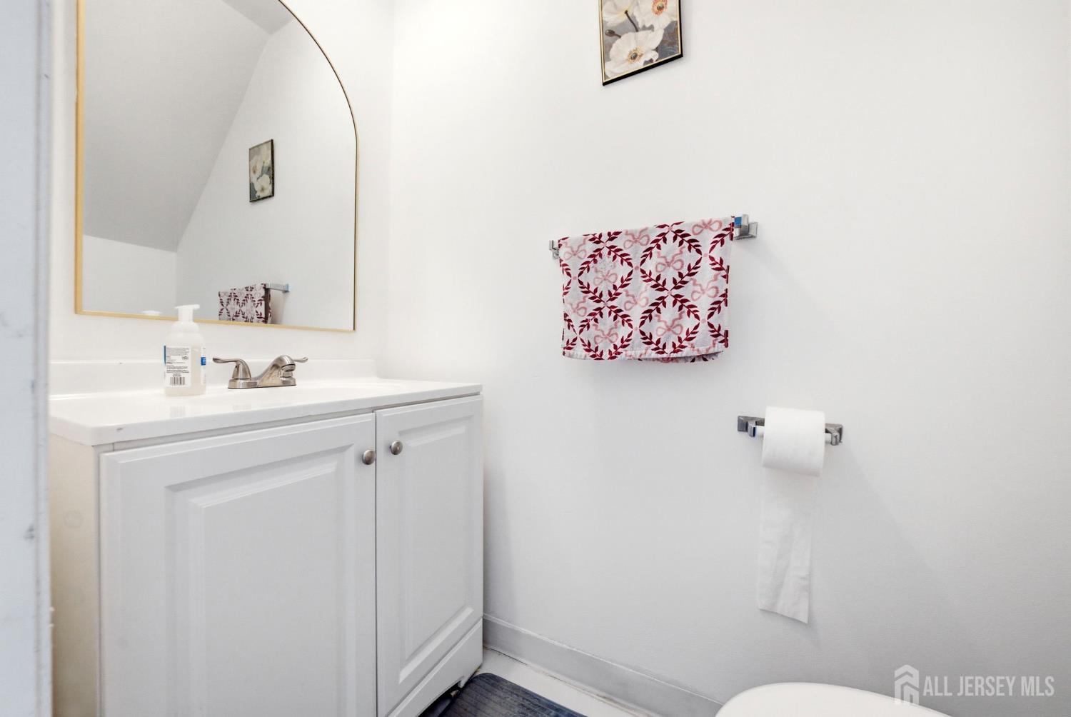 7402 Hana Road Image 2