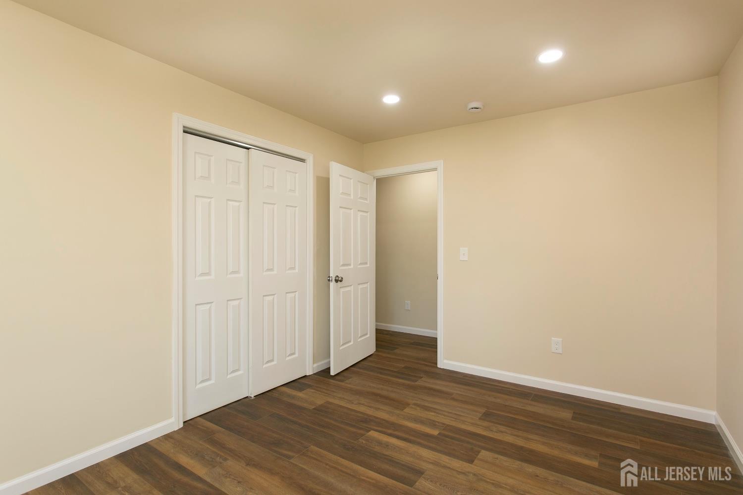 15 Bradley Drive, Edison, NJ, 08817 image 29