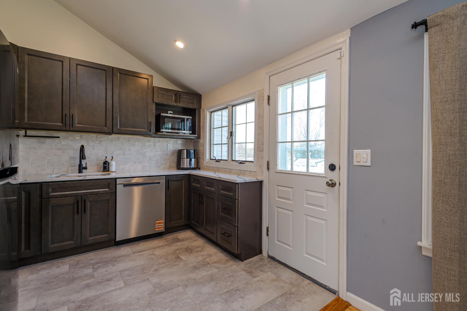 67 Albert Drive, Sayreville, NJ, 08859 image 8