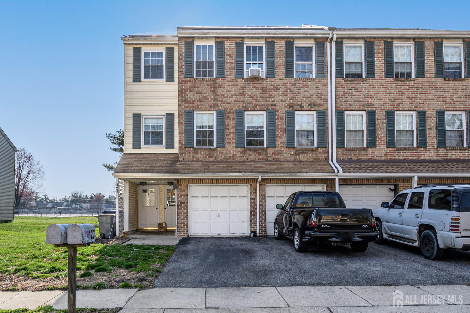 127 Chaucer Road, Mount Laurel, NJ, 08054