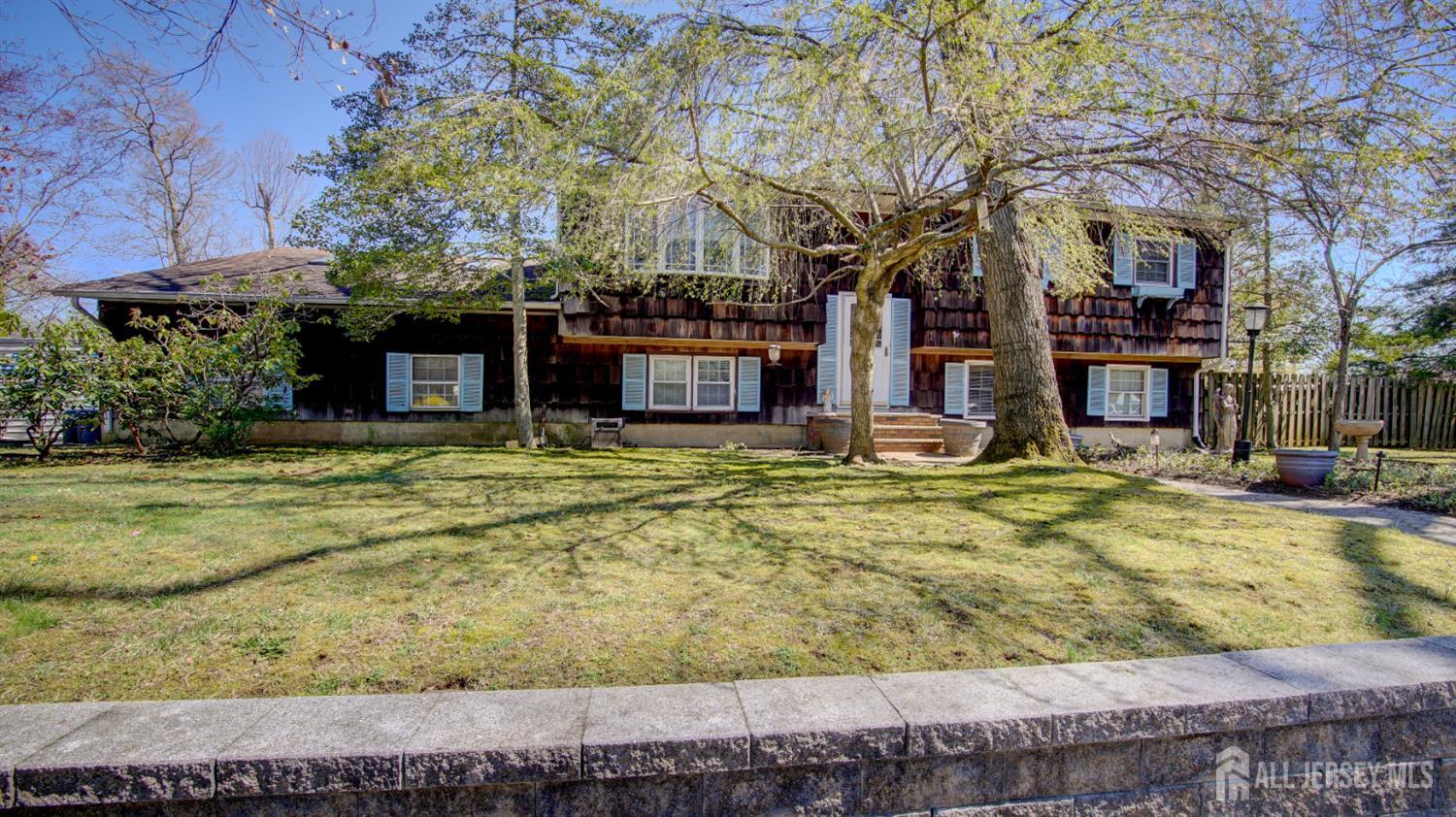 1 S Shore Boulevard Image 4