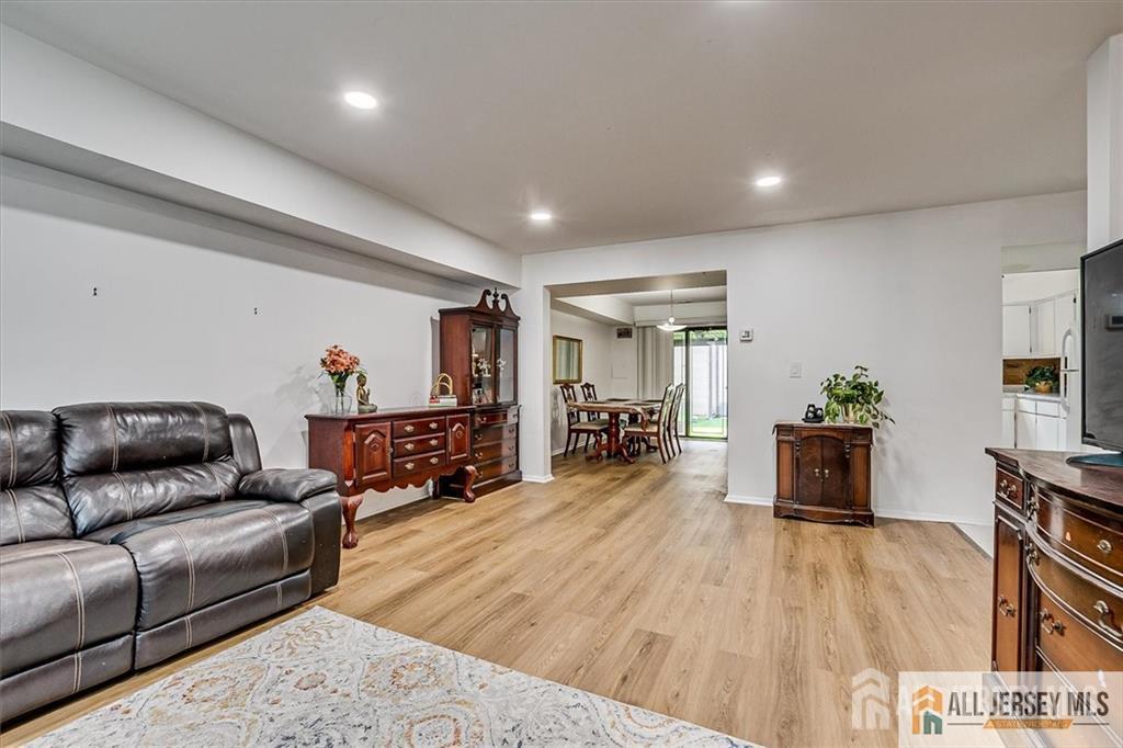 7402 Hana Road Image 4