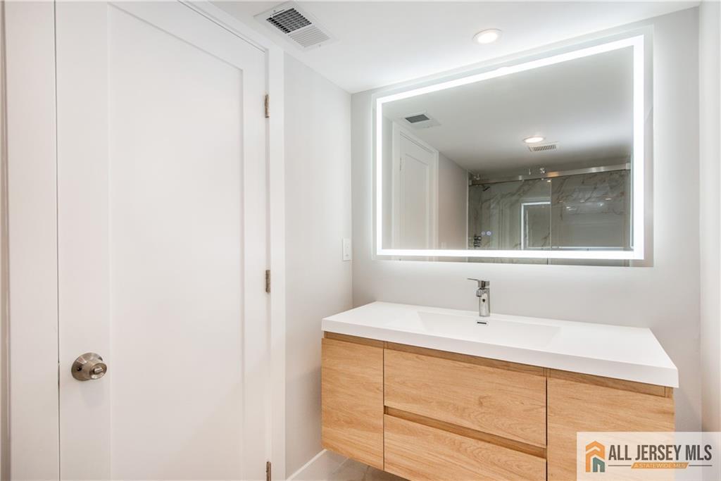 165 Normandy Drive, Piscataway, NJ, 08854 image 33