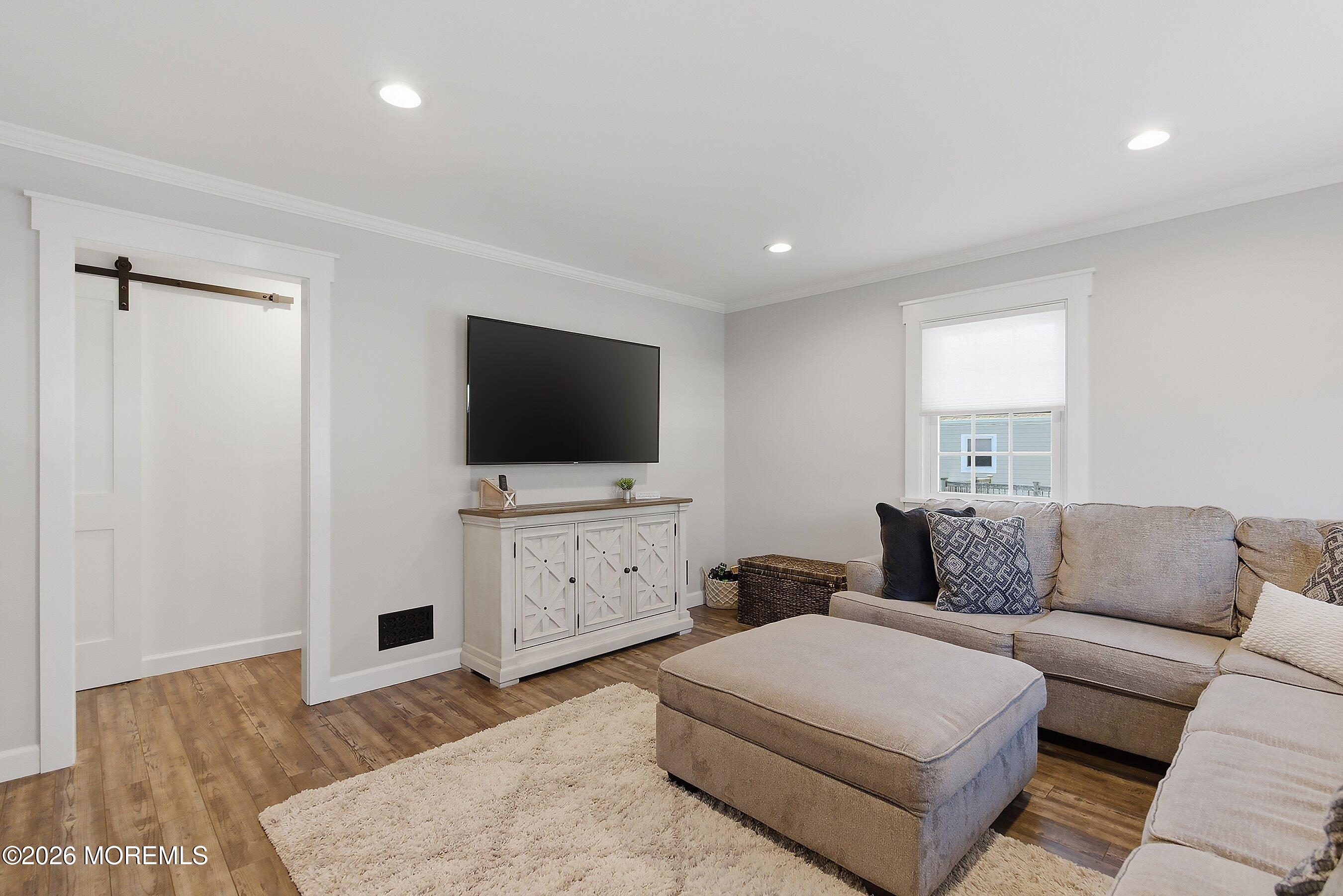 100 Hudson Avenue Image 4