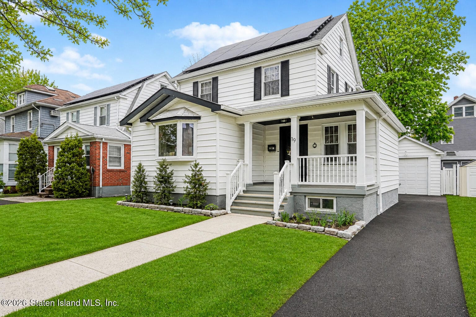 19 Whitney Avenue Image 2