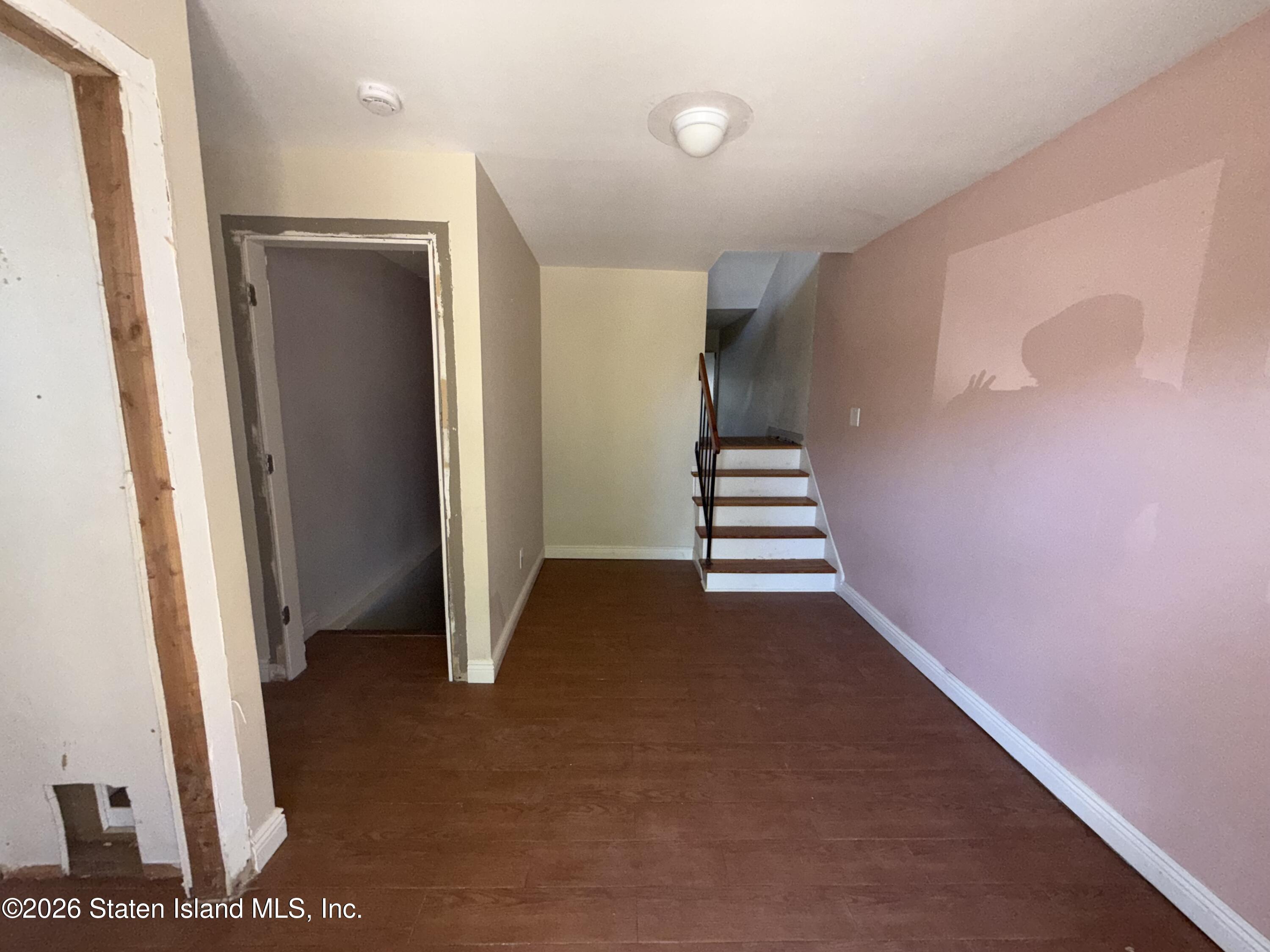 42 NW Elwood Avenue 42, Staten Island, NY, 10314 image 25
