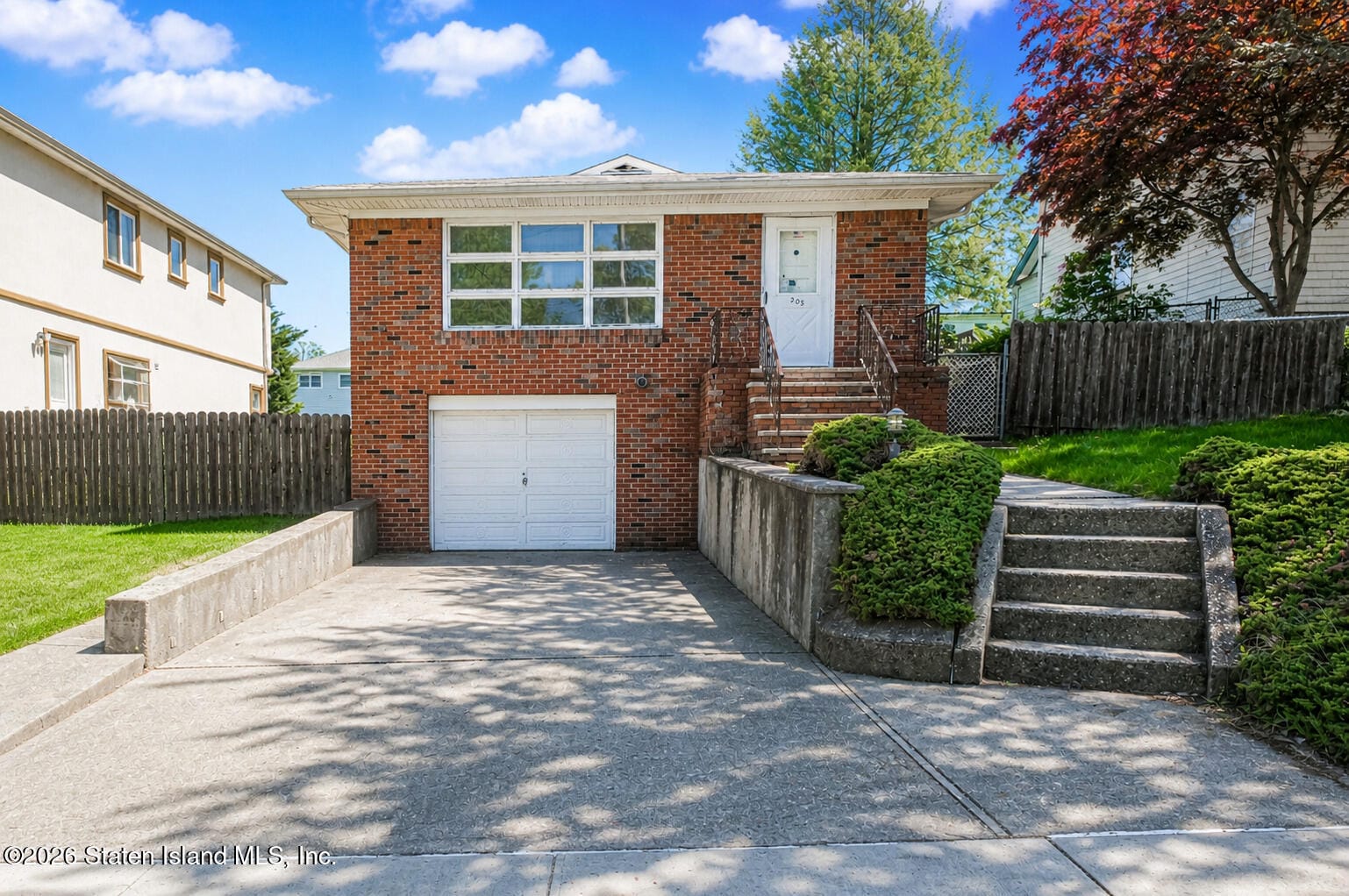 205 Perry Avenue Image 2