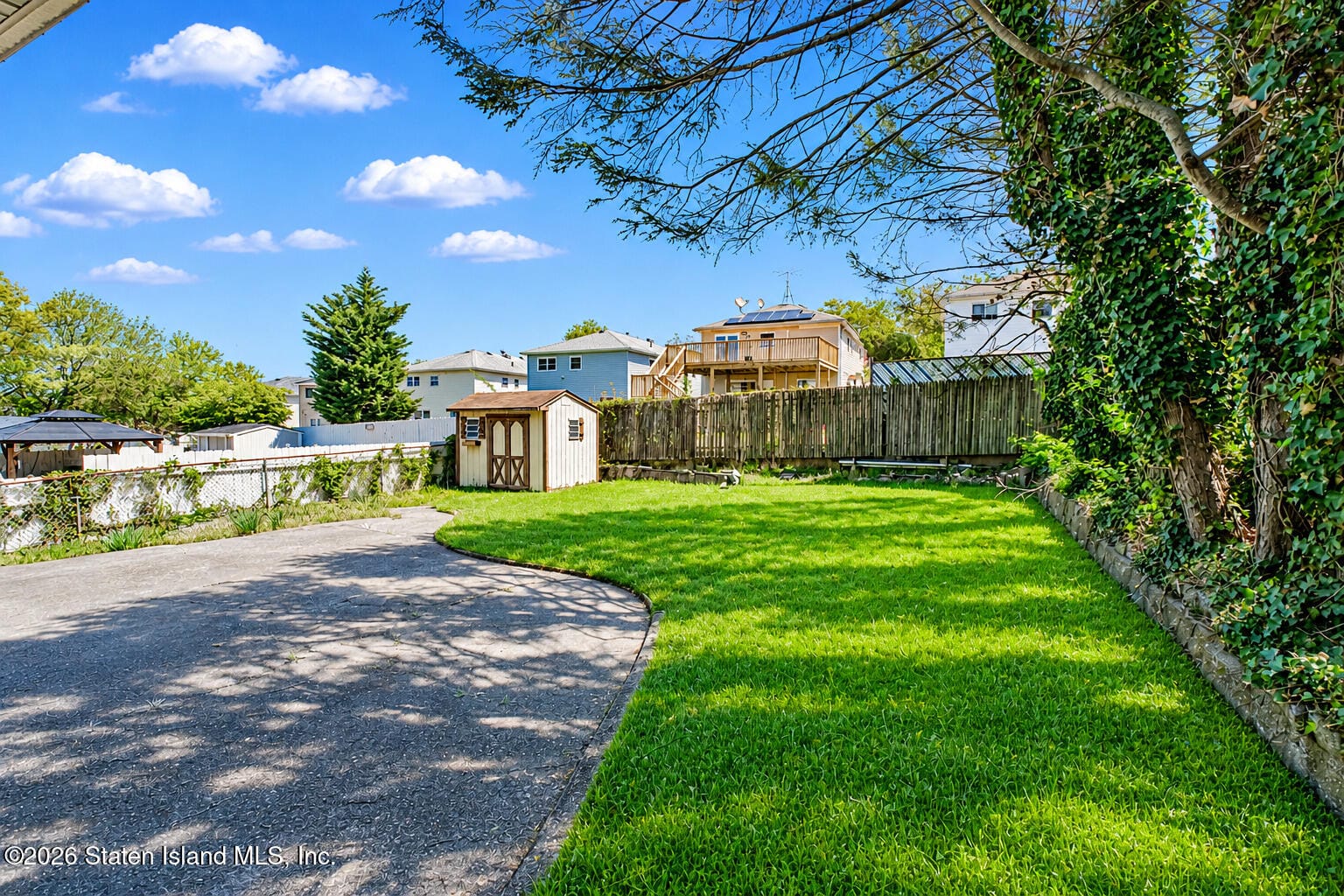 205 Perry Avenue Image 4