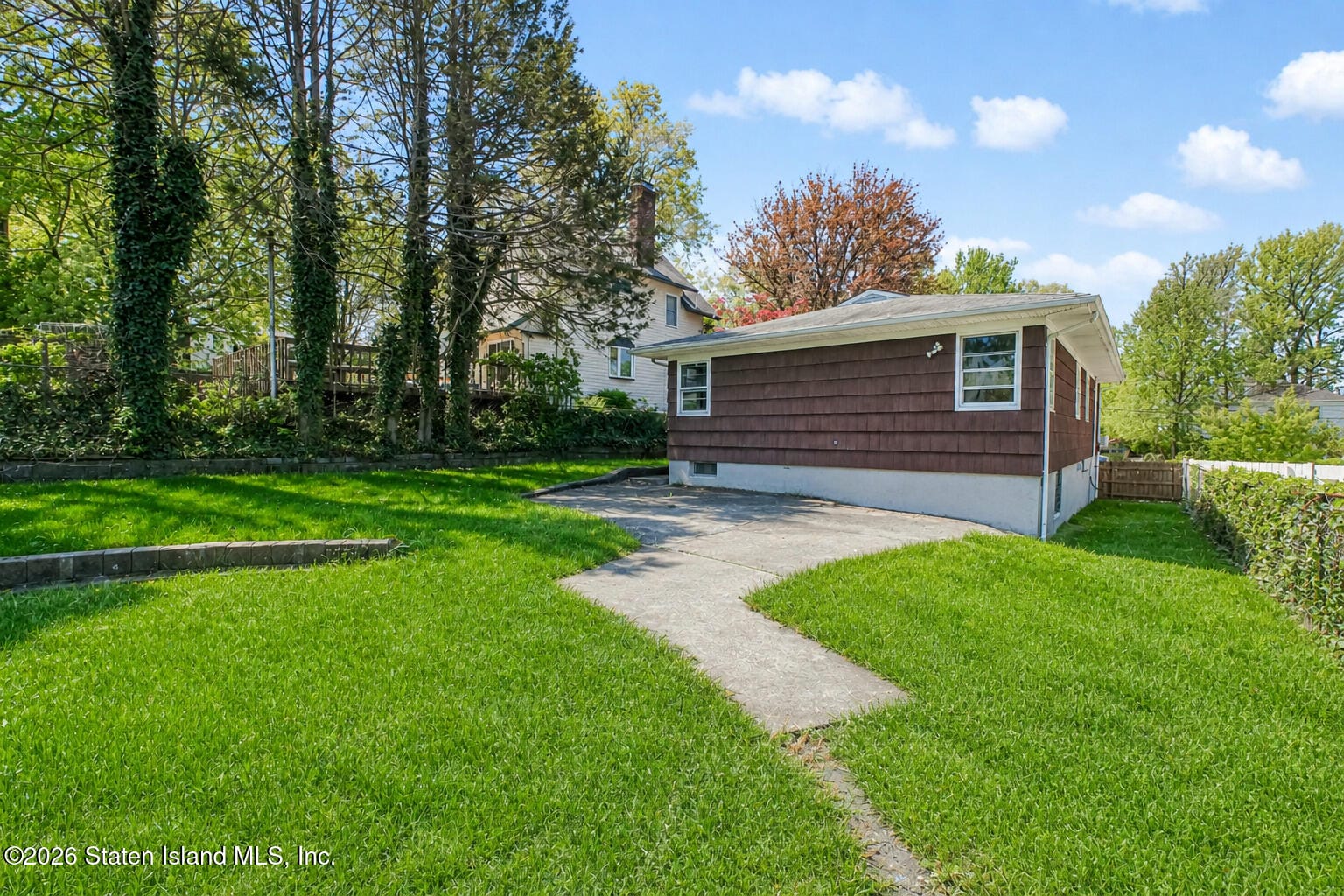 205 Perry Avenue Image 5