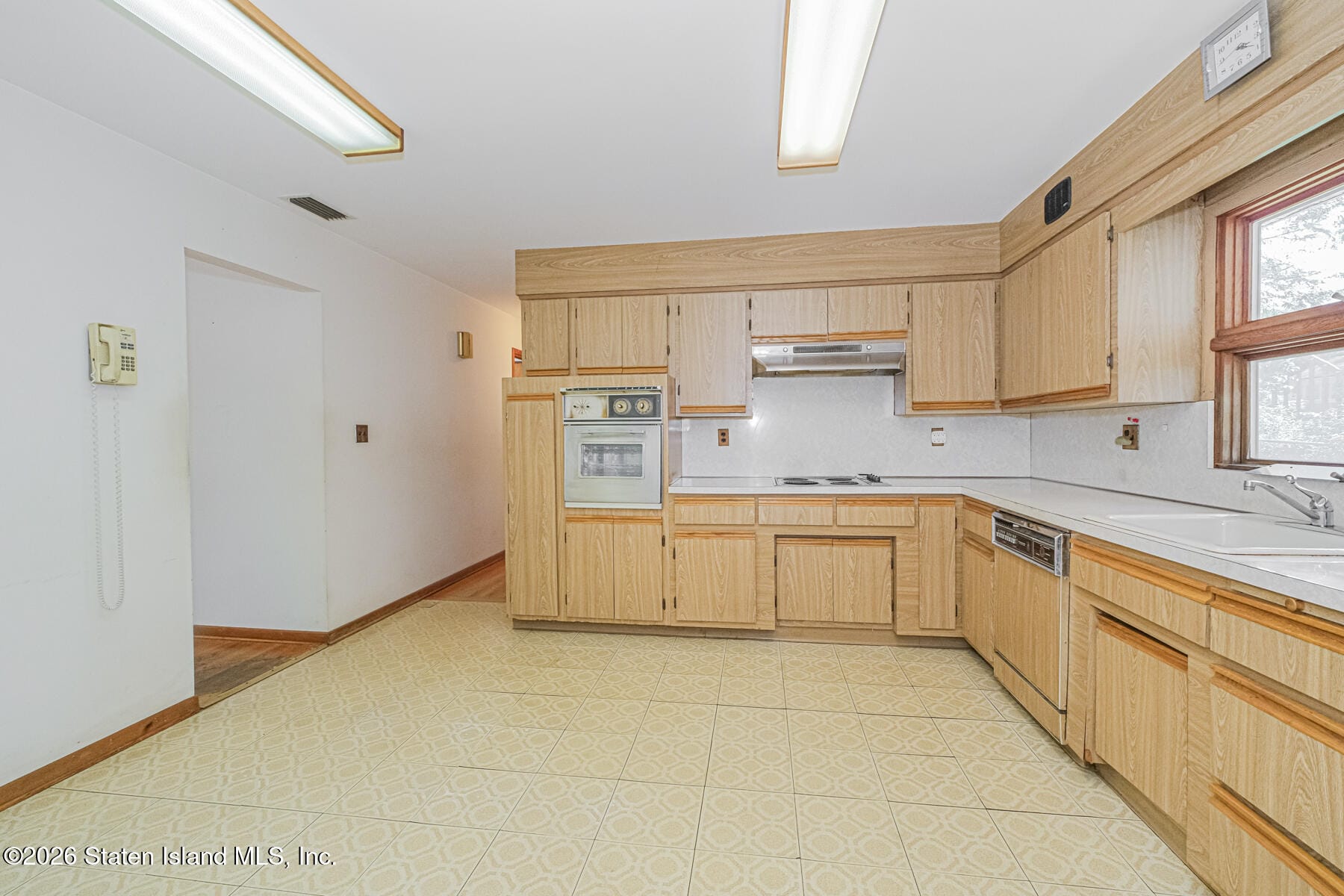 205 Perry Avenue, Staten Island, NY, 10314 image 11