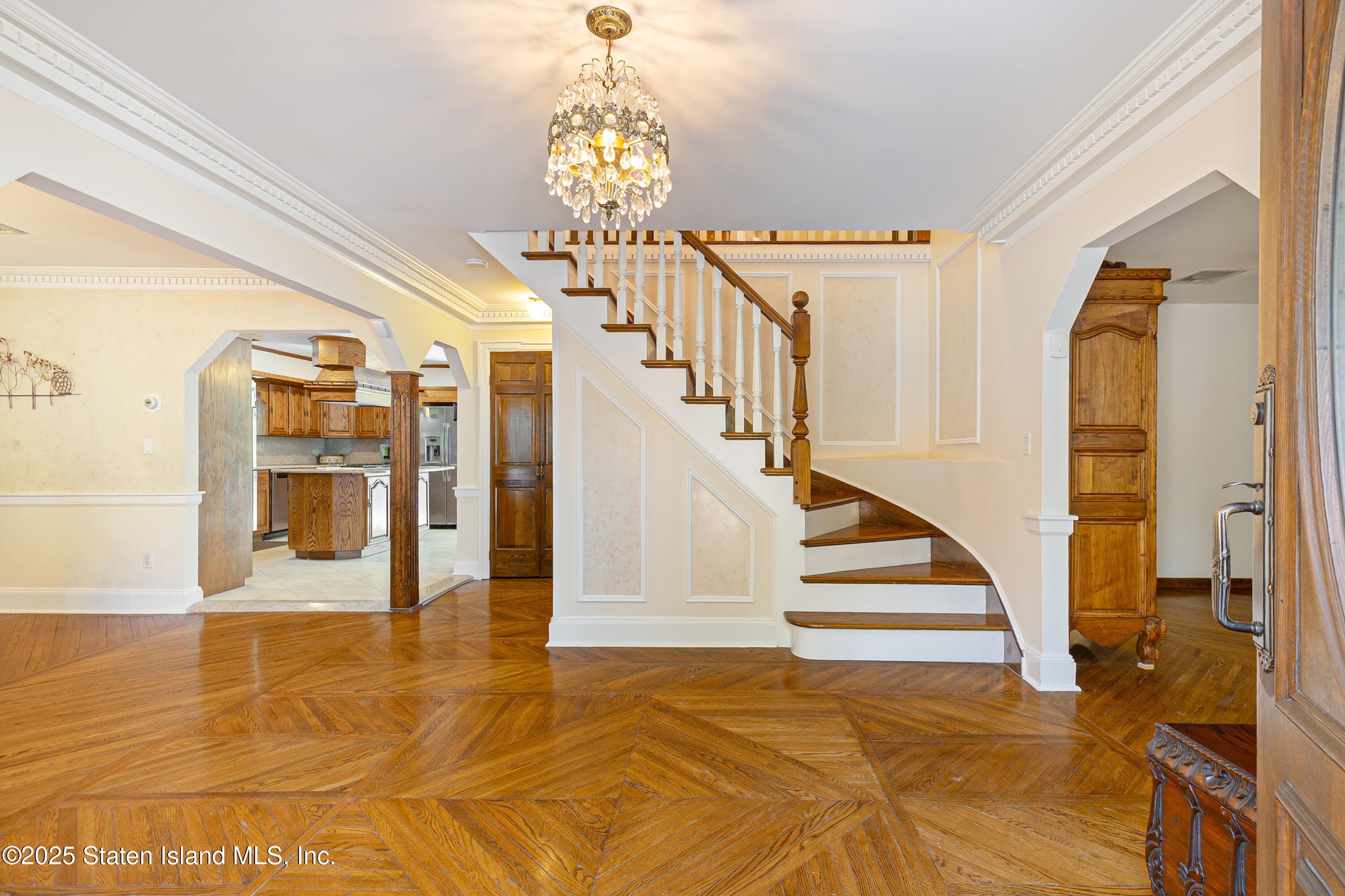 110 Wadsworth Road Image 5