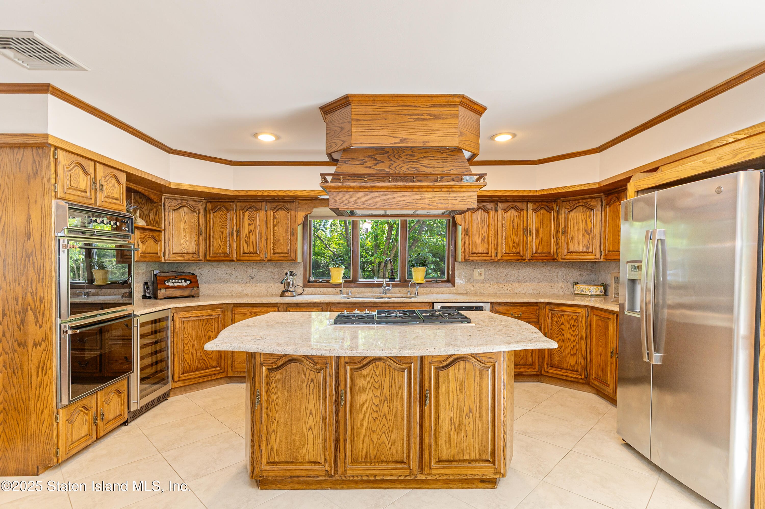 110 Wadsworth Road, Staten Island, NY, 10305 image 17