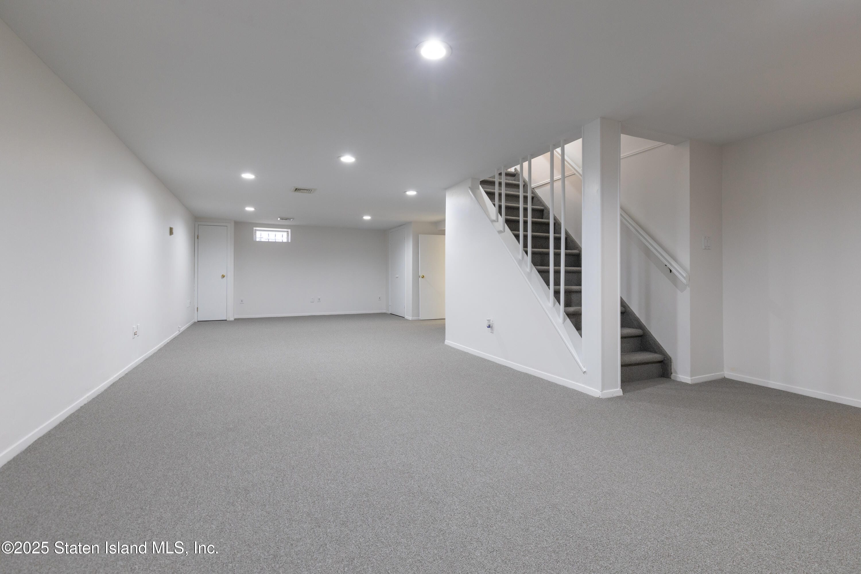 110 Wadsworth Road, Staten Island, NY, 10305 image 32