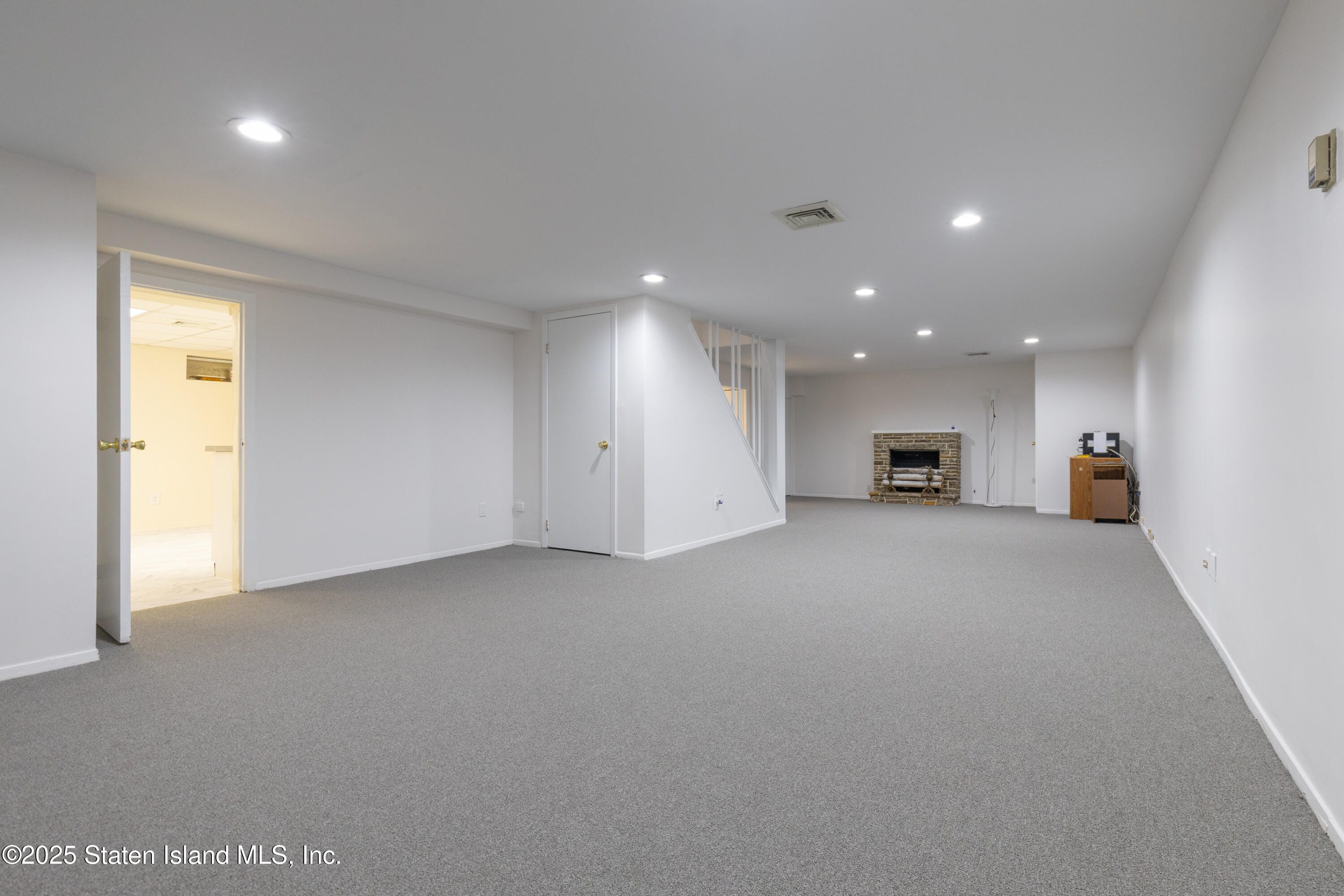110 Wadsworth Road, Staten Island, NY, 10305 image 33