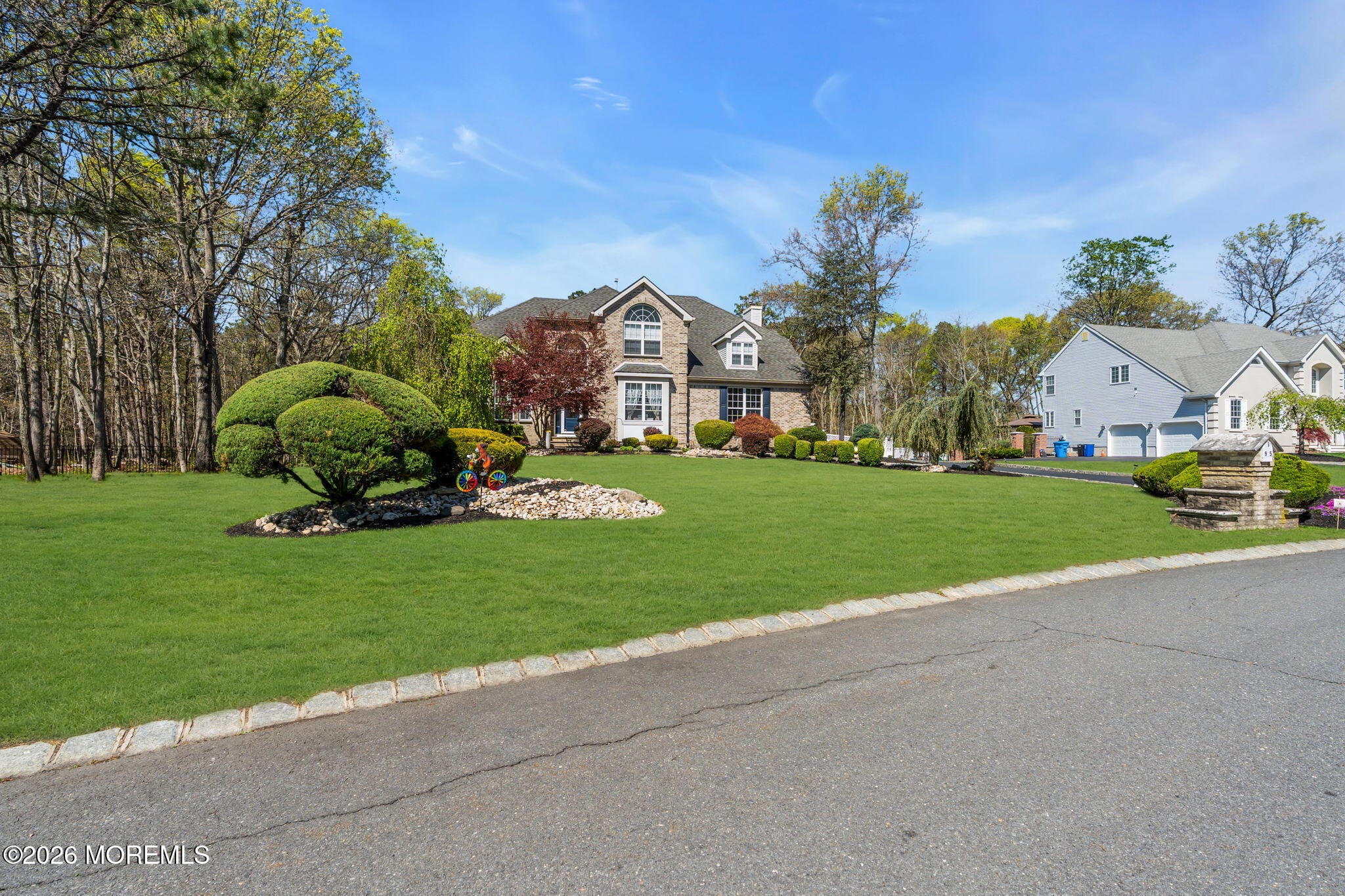 95 Erin Drive Image 4