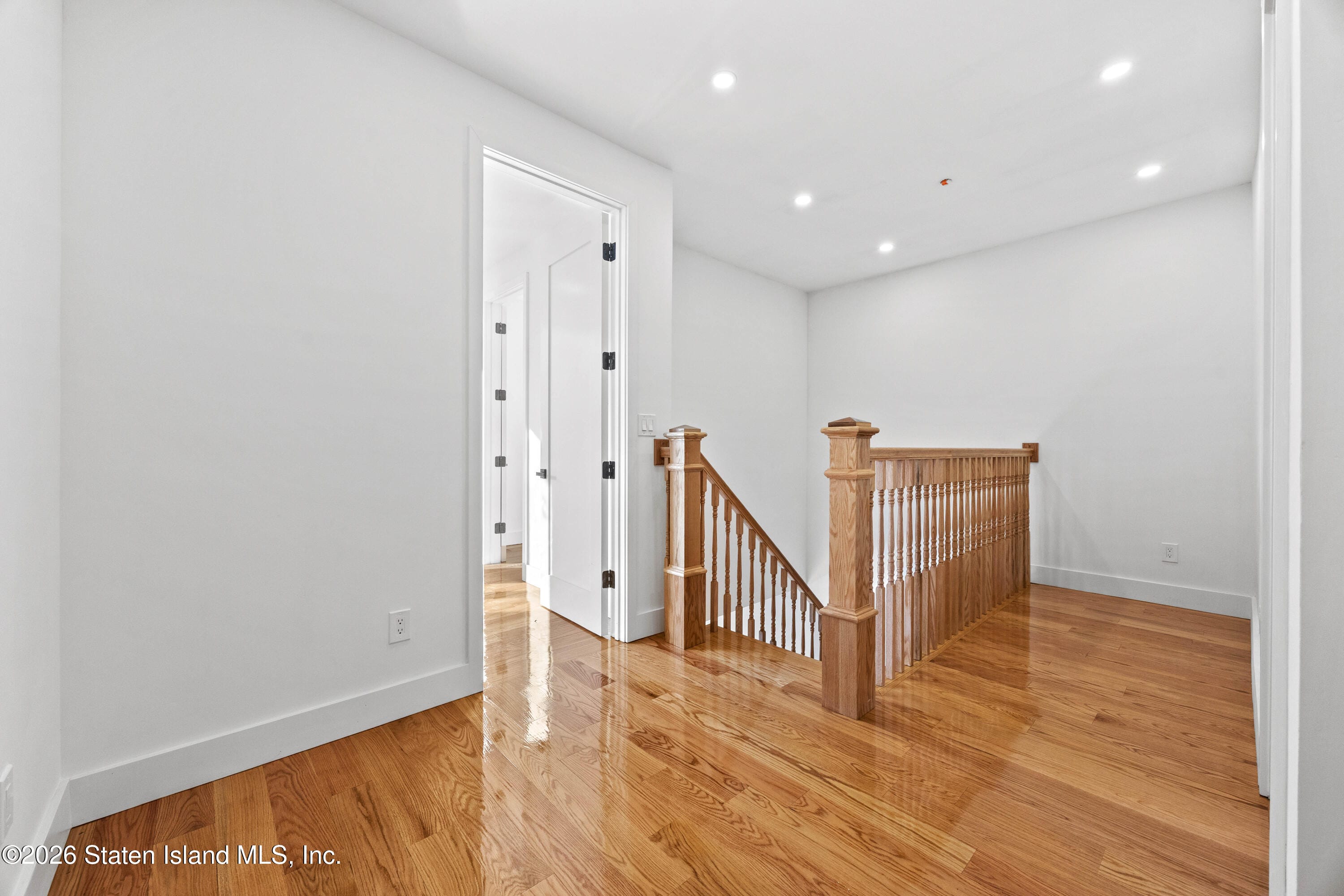 18 Shore Acres Road, Staten Island, NY, 10305 image 15