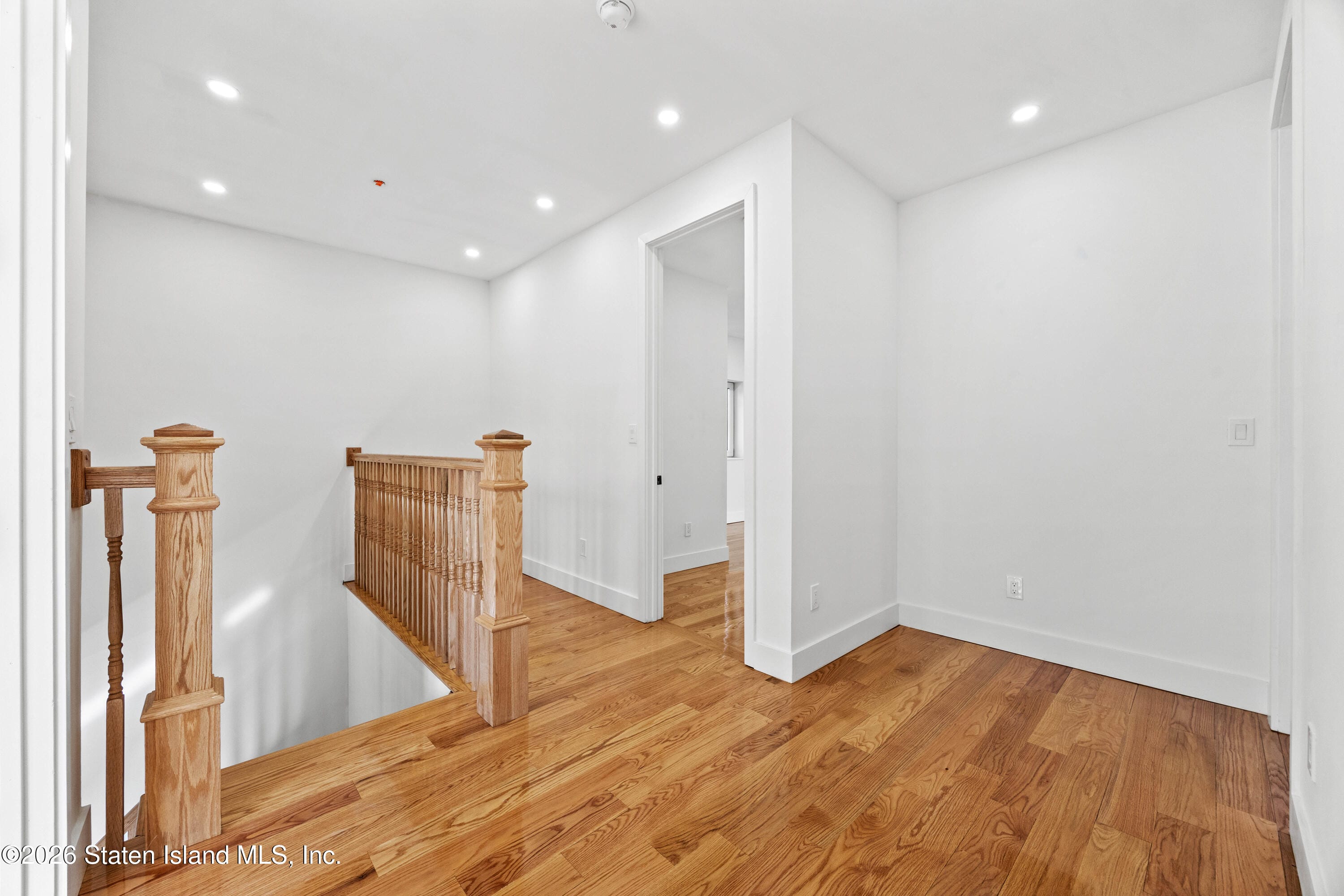 18 Shore Acres Road, Staten Island, NY, 10305 image 16