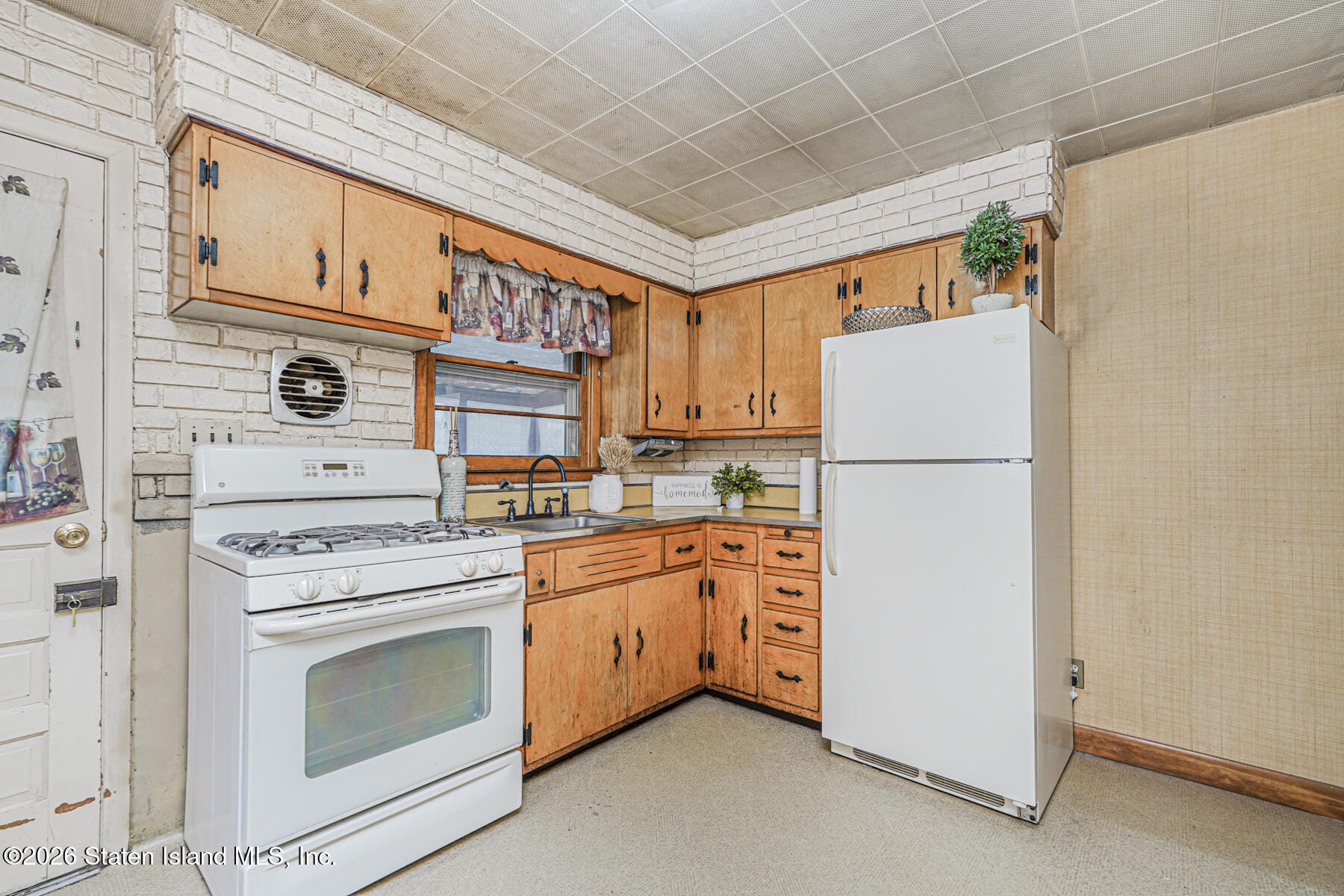 335 Robinson Avenue, Staten Island, NY, 10312 image 12