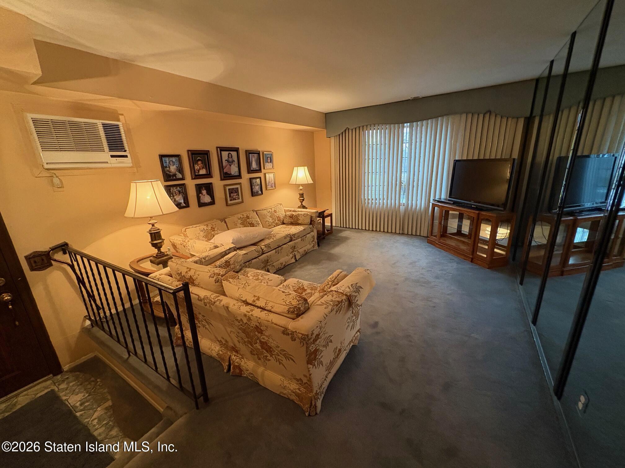 52 E Reading Avenue Image 2