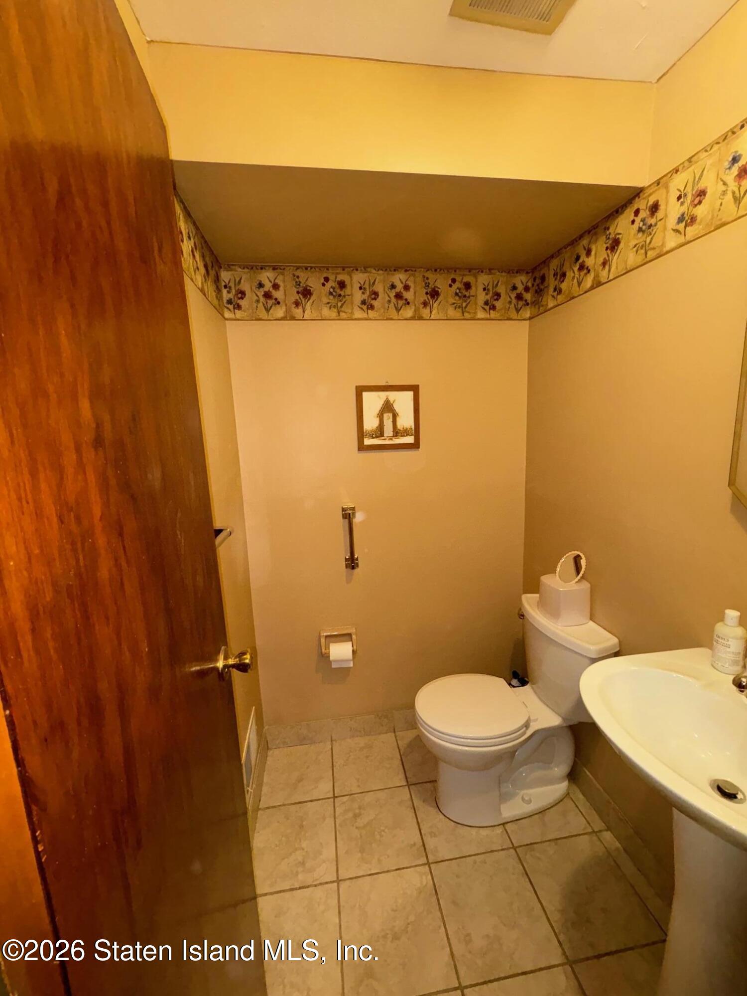 52 E Reading Avenue, Staten Island, NY, 10308 image 8